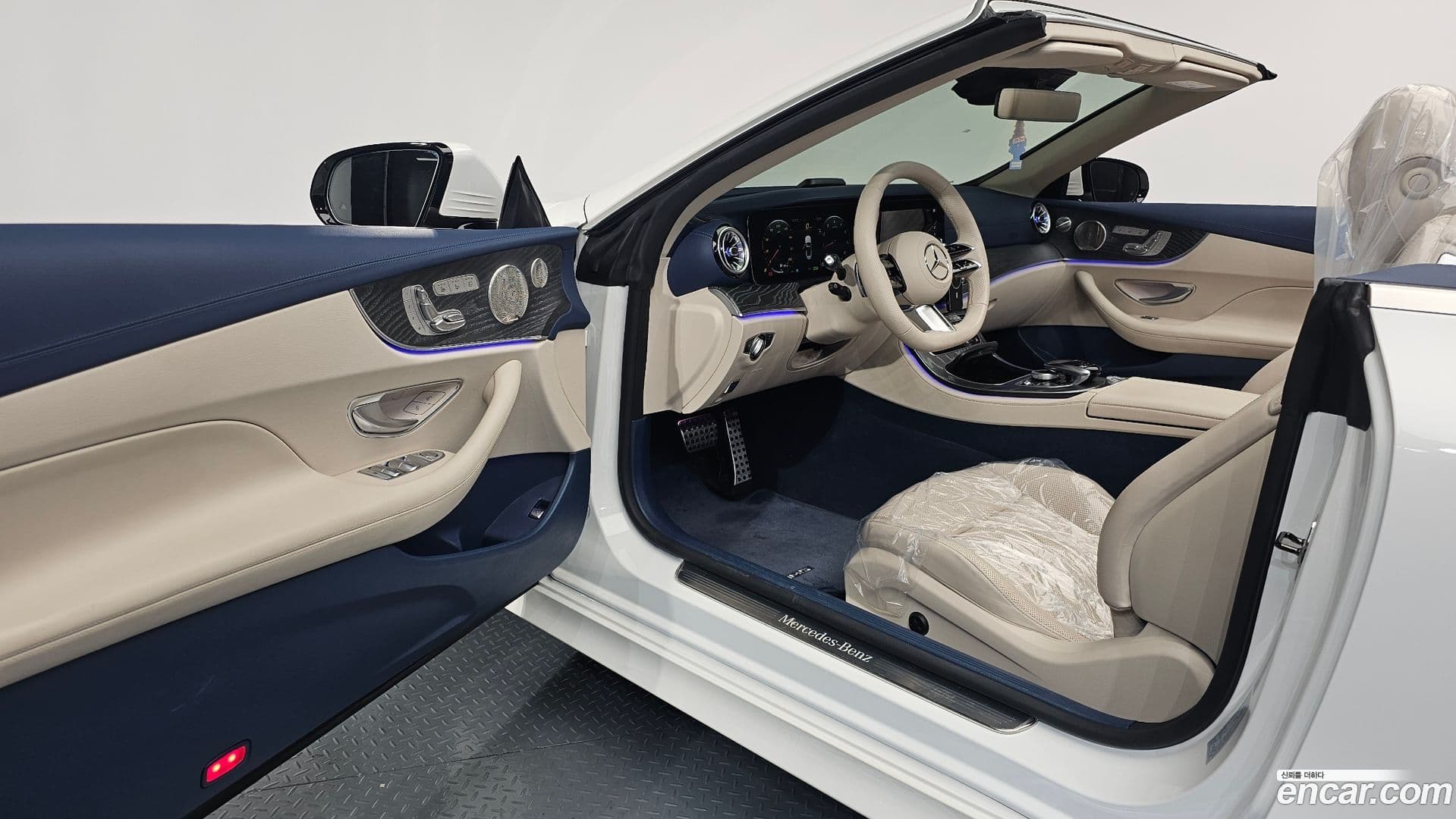 Main__Slider__Photo:E-Class Mercedes-Benz 2023.5-9