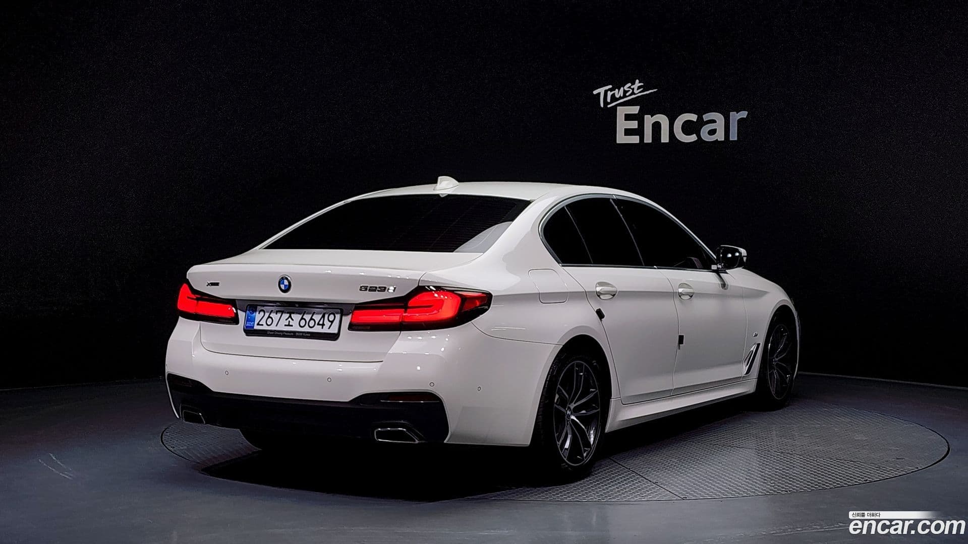 Main__Slider__Photo:5-Series BMW 2022.0-1