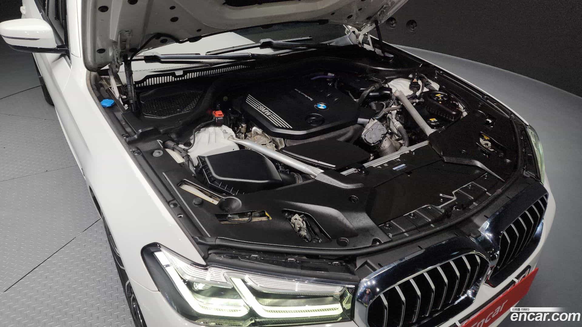 5-Series BMW 2022.0-INNER-006