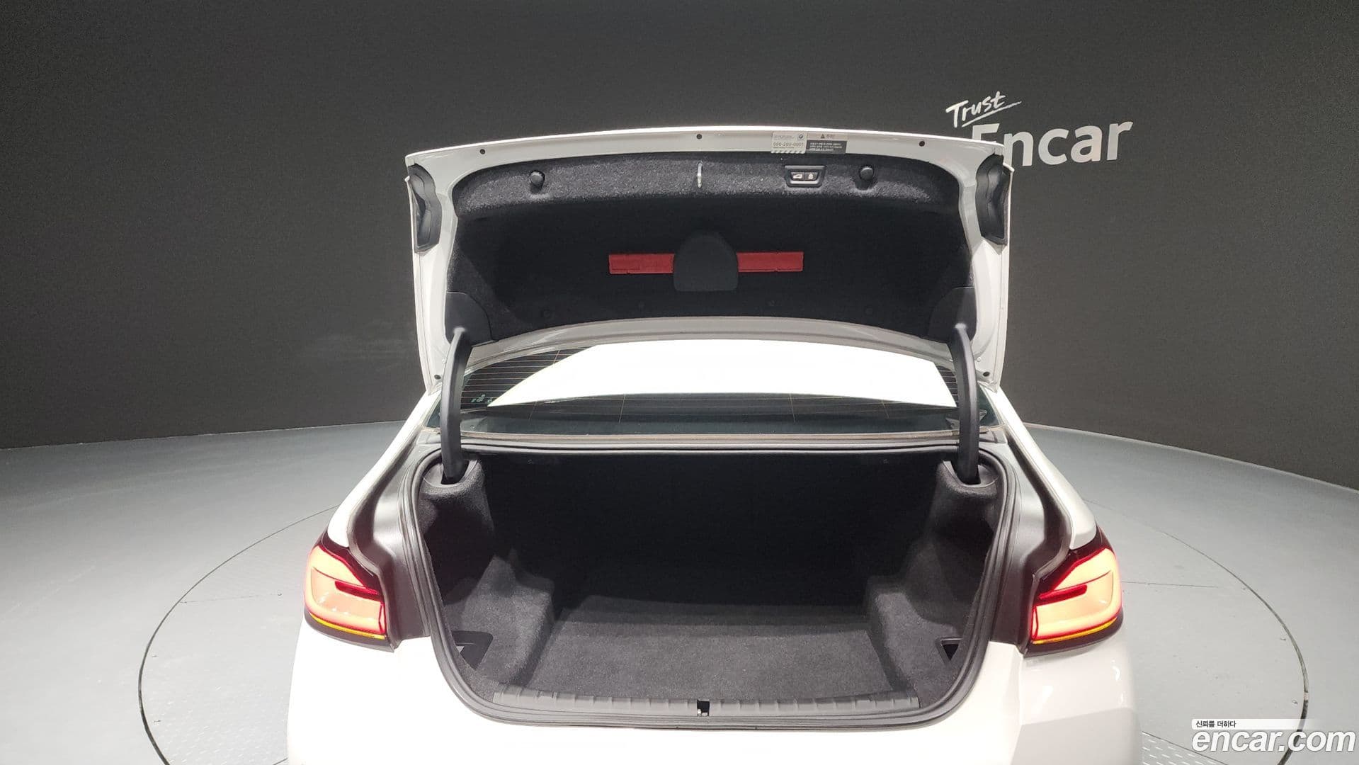 Main__Slider__Photo:5-Series BMW 2022.0-19