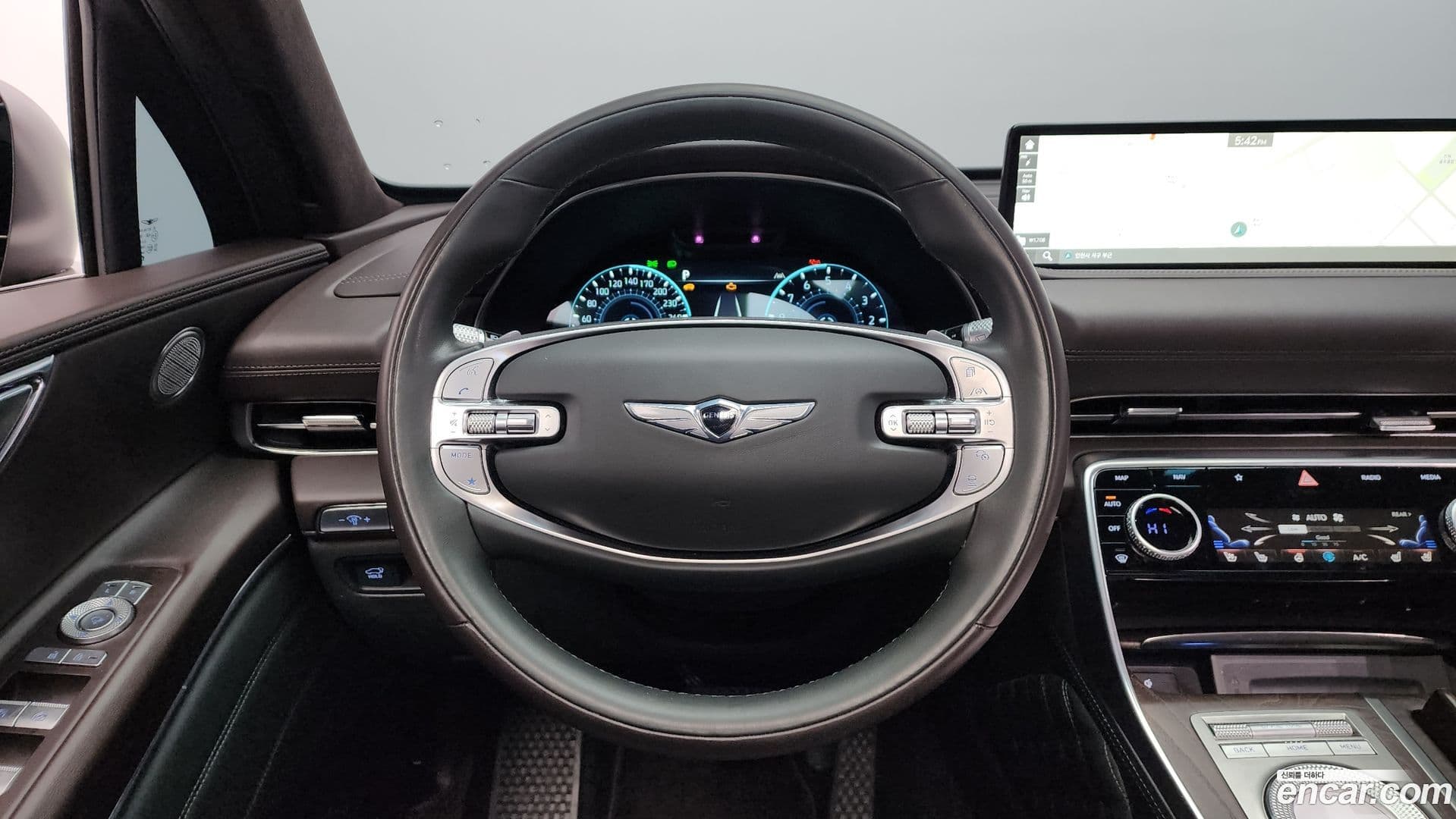 Main__Slider__Photo:GV80 Genesis 2021.11-12