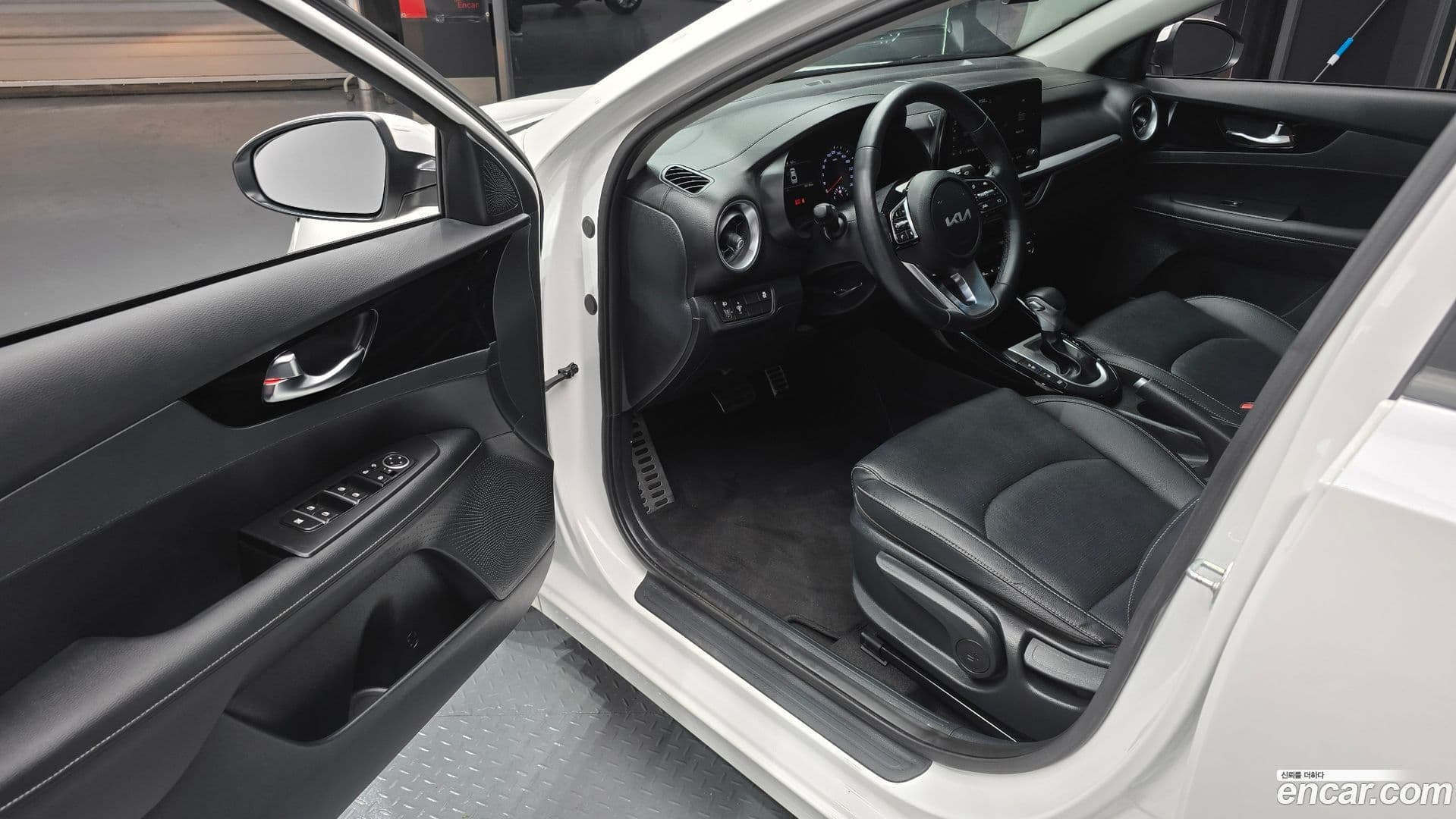 Main__Slider__Photo:K3 Kia 2024.2-10