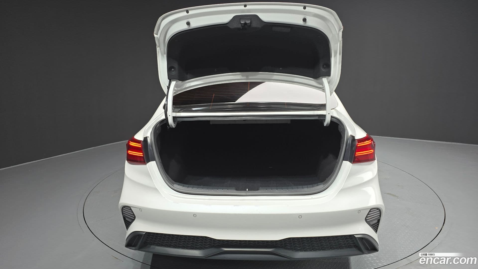 Main__Slider__Photo:K3 Kia 2024.2-19