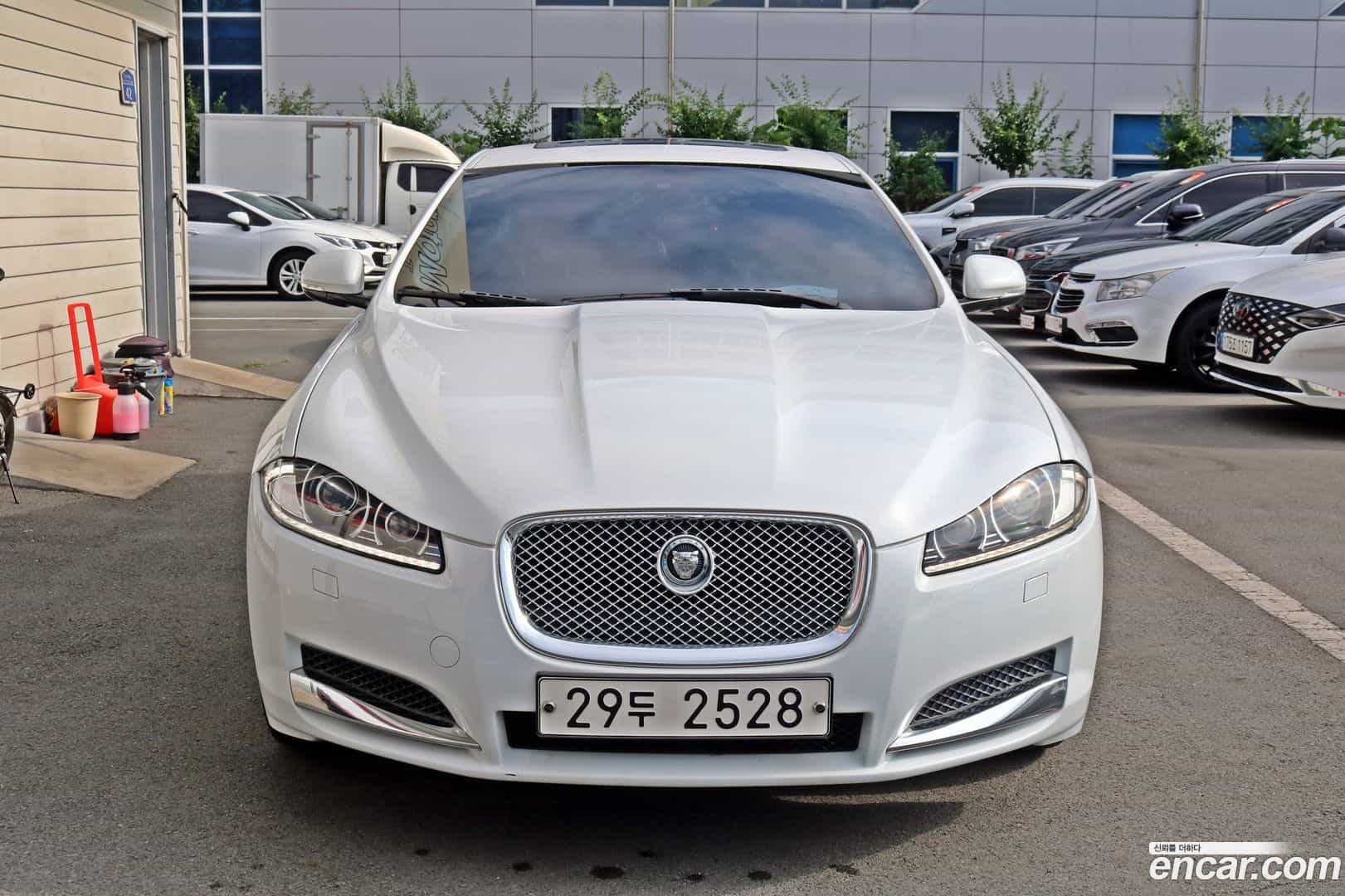 XF Jaguar 2011.11-OUTER-003