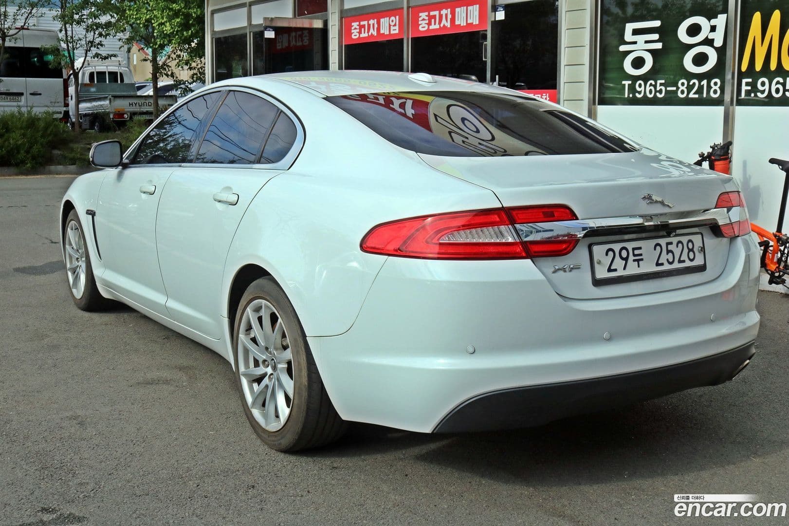 Main__Slider__Photo:XF Jaguar 2011.11-3