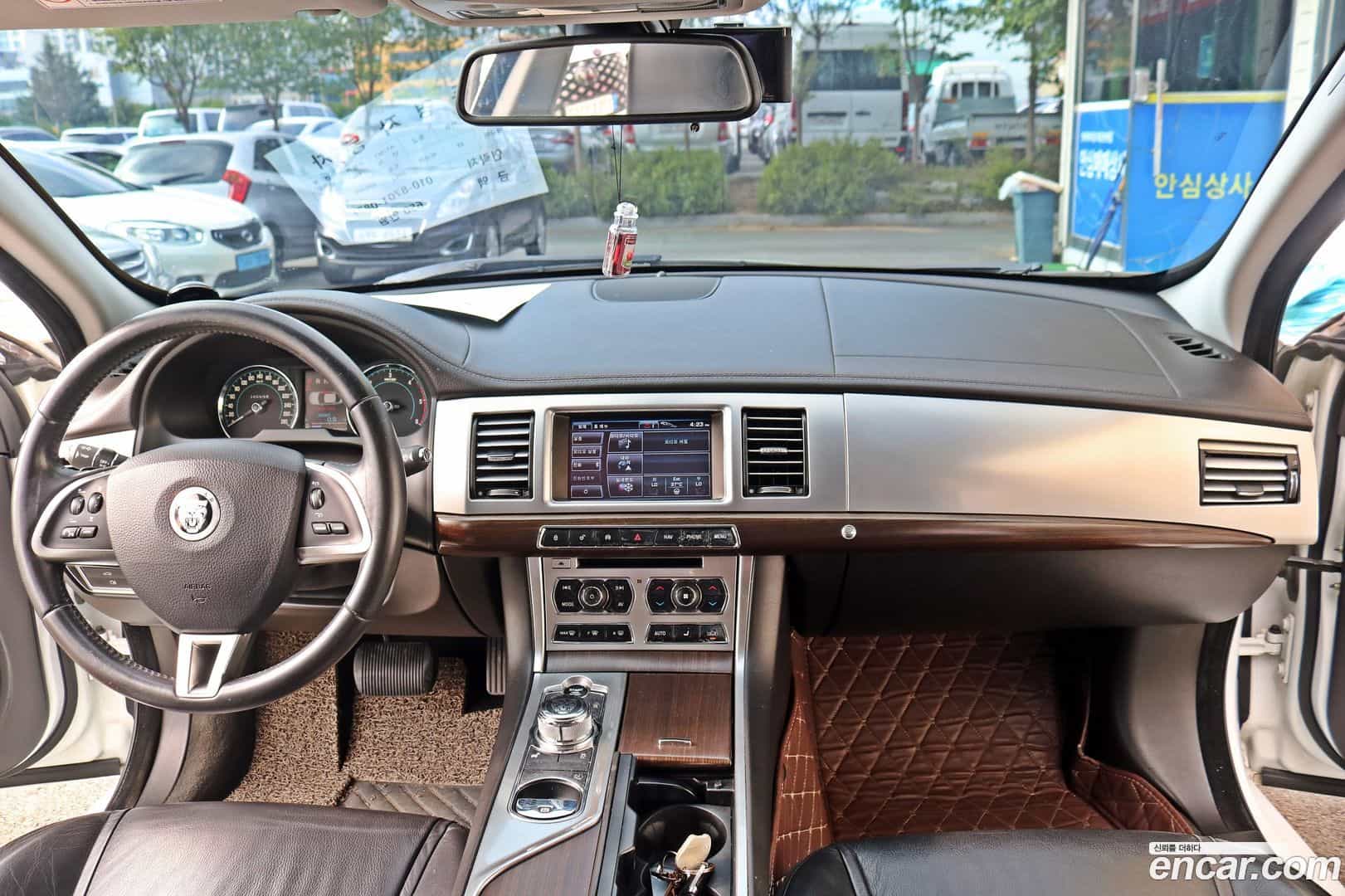 XF Jaguar 2011.11-INNER-006