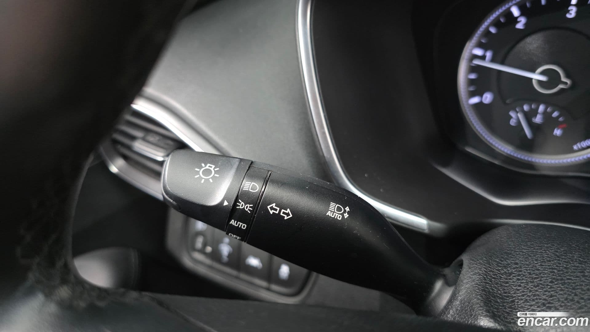 Main__Slider__Photo:Santafe Hyundai 2019.5-16