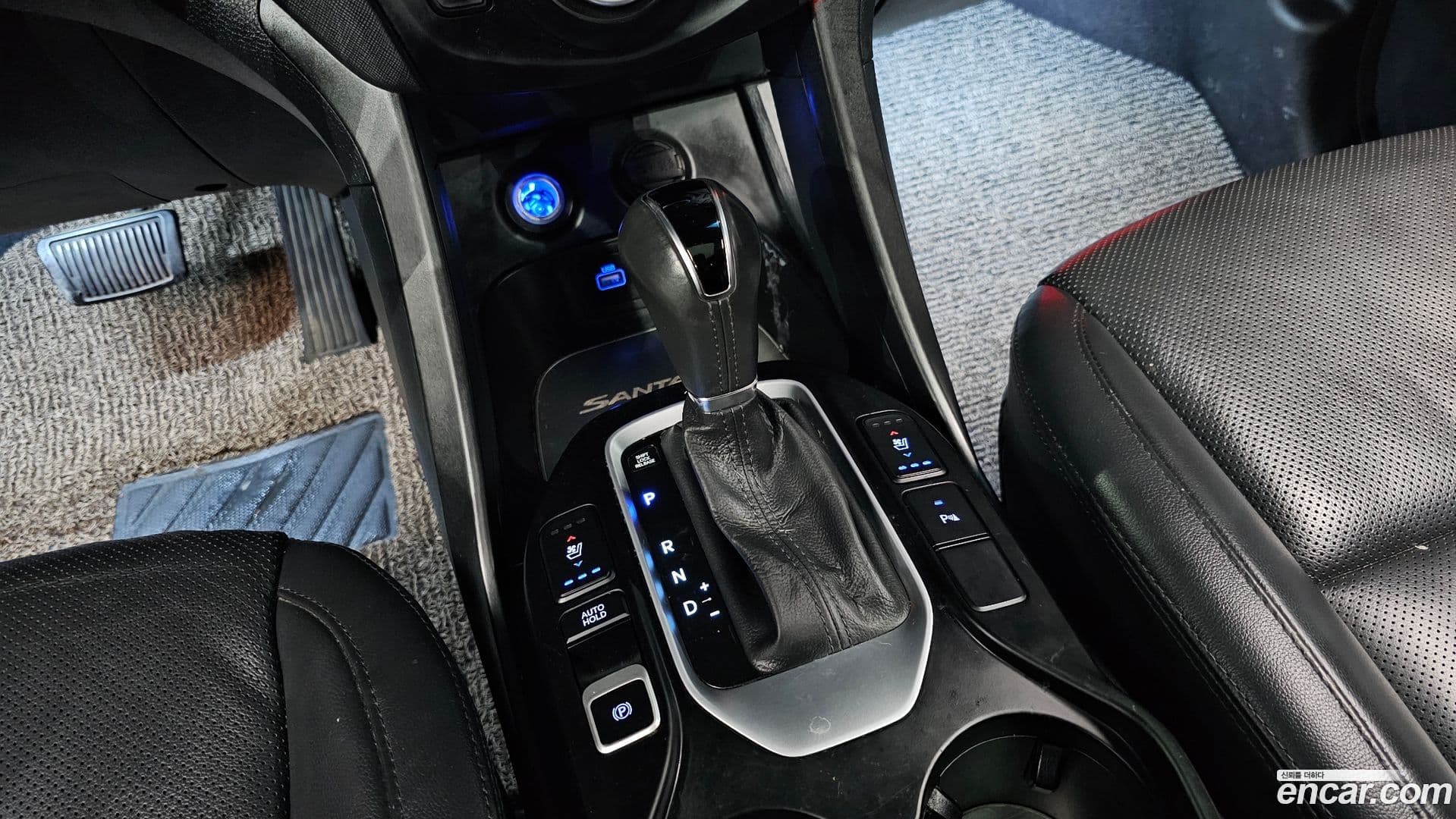 Main__Slider__Photo:Santafe Hyundai 2015.6-8