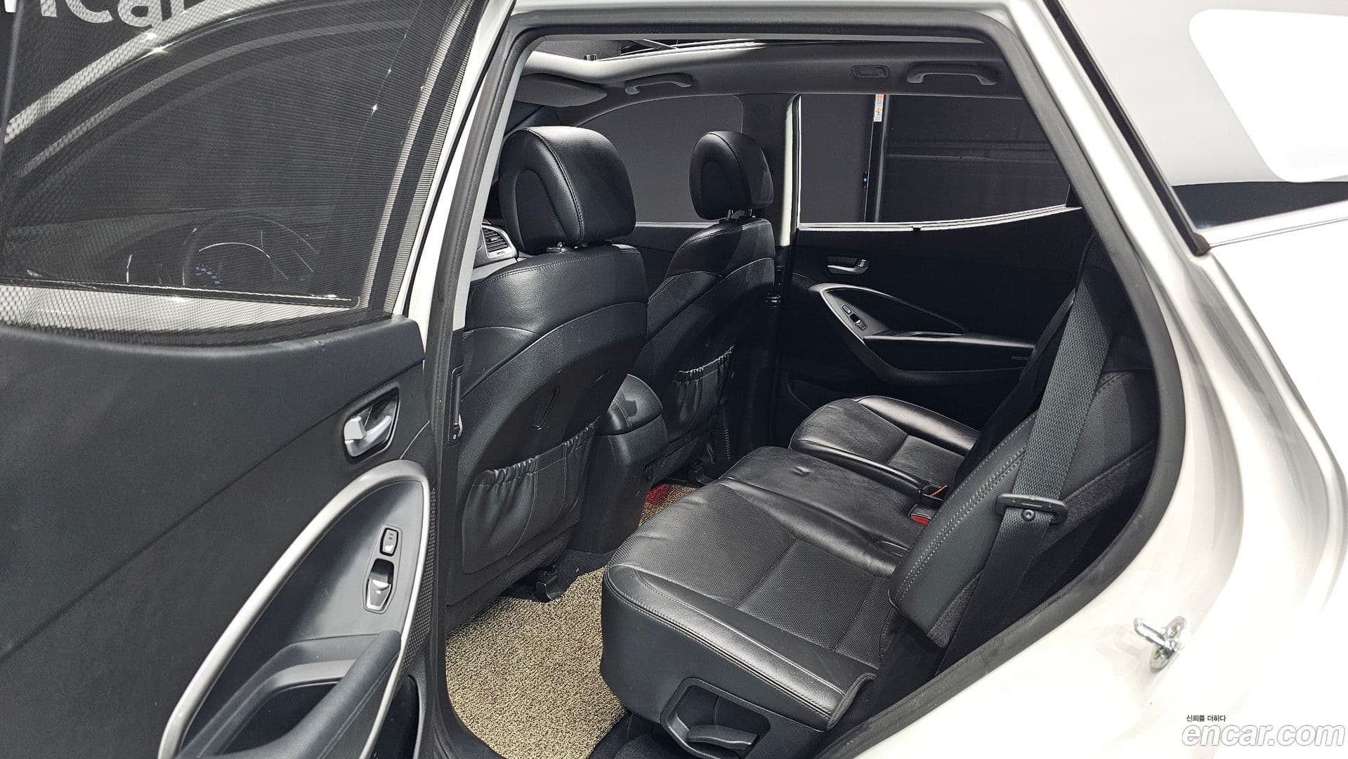 Main__Slider__Photo:Santafe Hyundai 2015.6-11