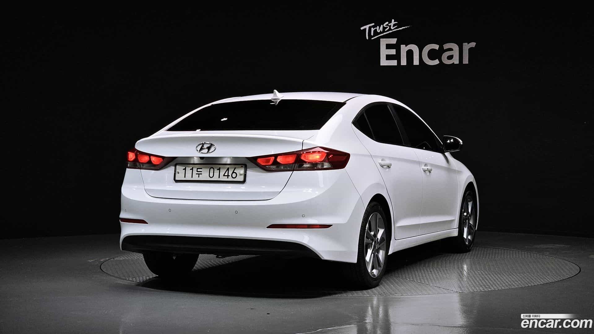 AVANTE Hyundai 2017.0-OUTER-002