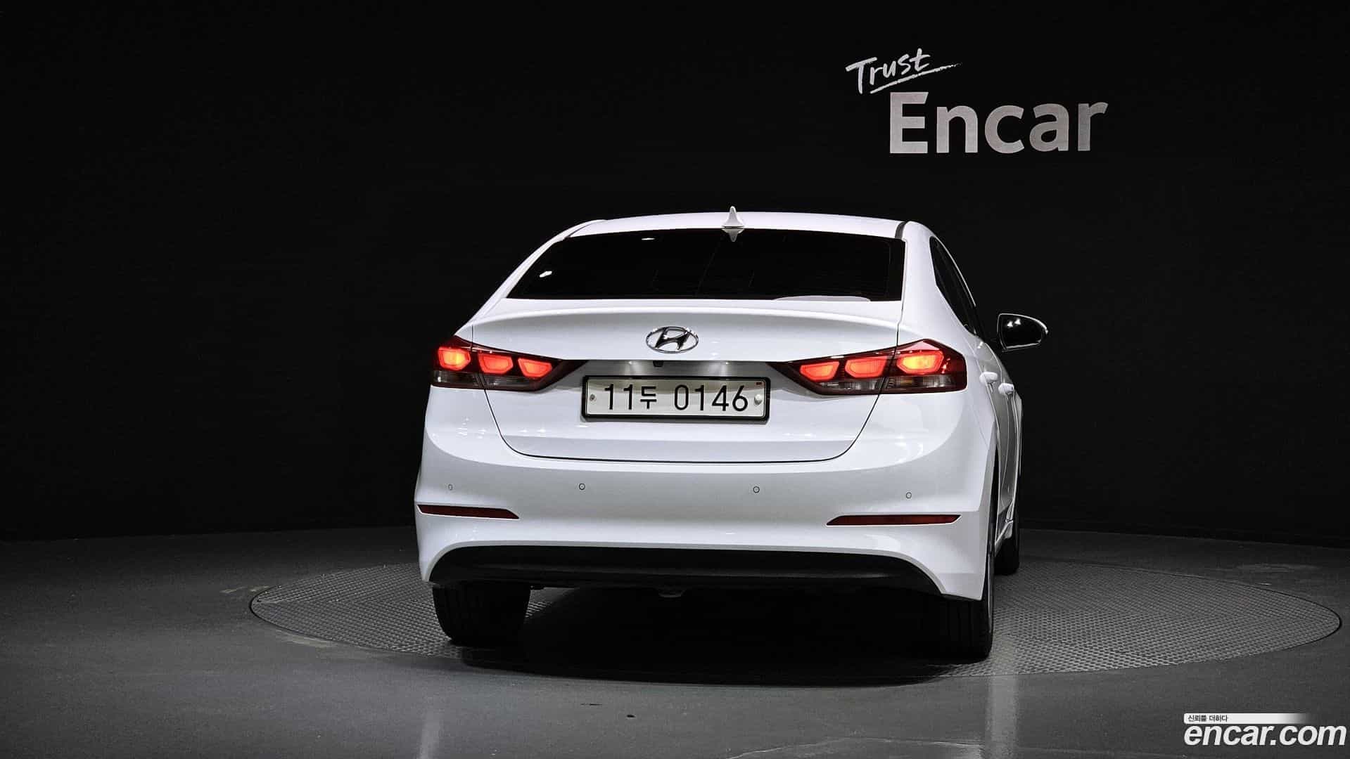 AVANTE Hyundai 2017.0-OUTER-004