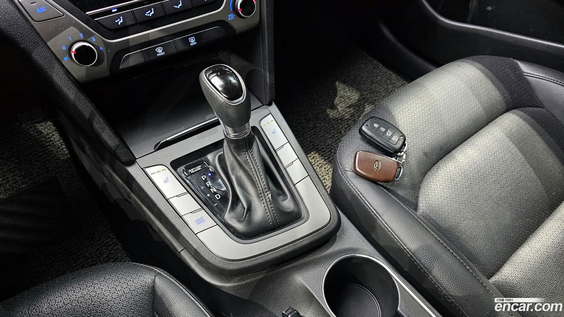 Main__Slider__Photo:AVANTE Hyundai 2017.0-8