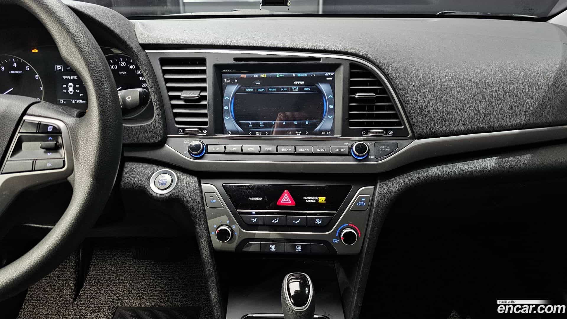 AVANTE Hyundai 2017.0-OPTION-020