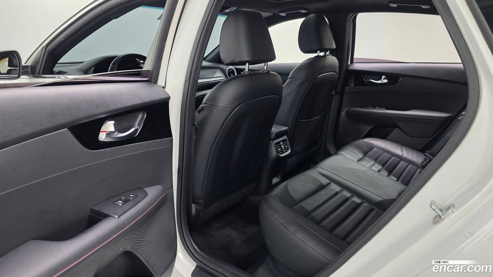 Main__Slider__Photo:K3 Kia 2021.9-18