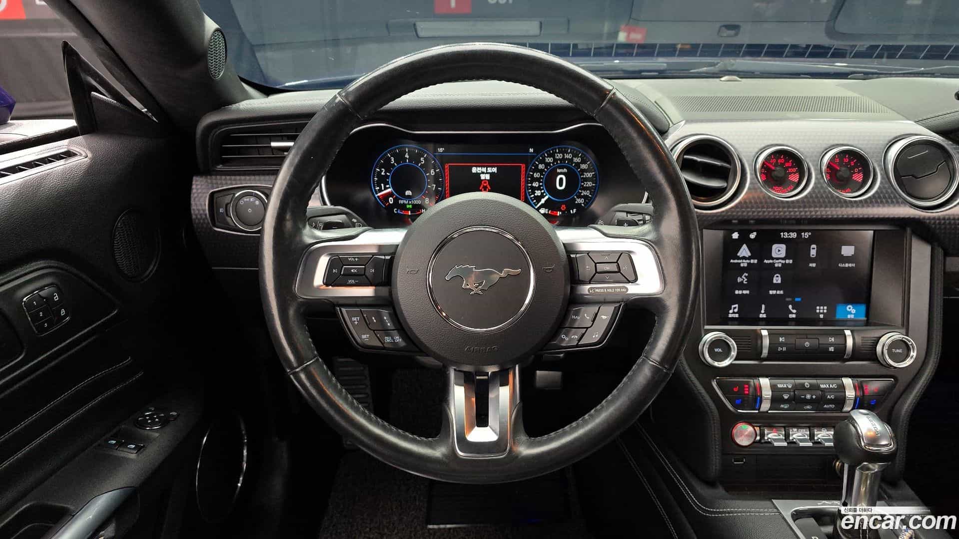 Mustang Ford 2019.4-OPTION-017