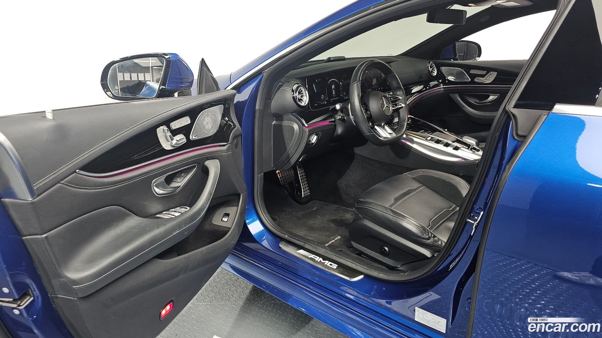 Main__Slider__Photo:AMG GT Mercedes-Benz 2022.8-9