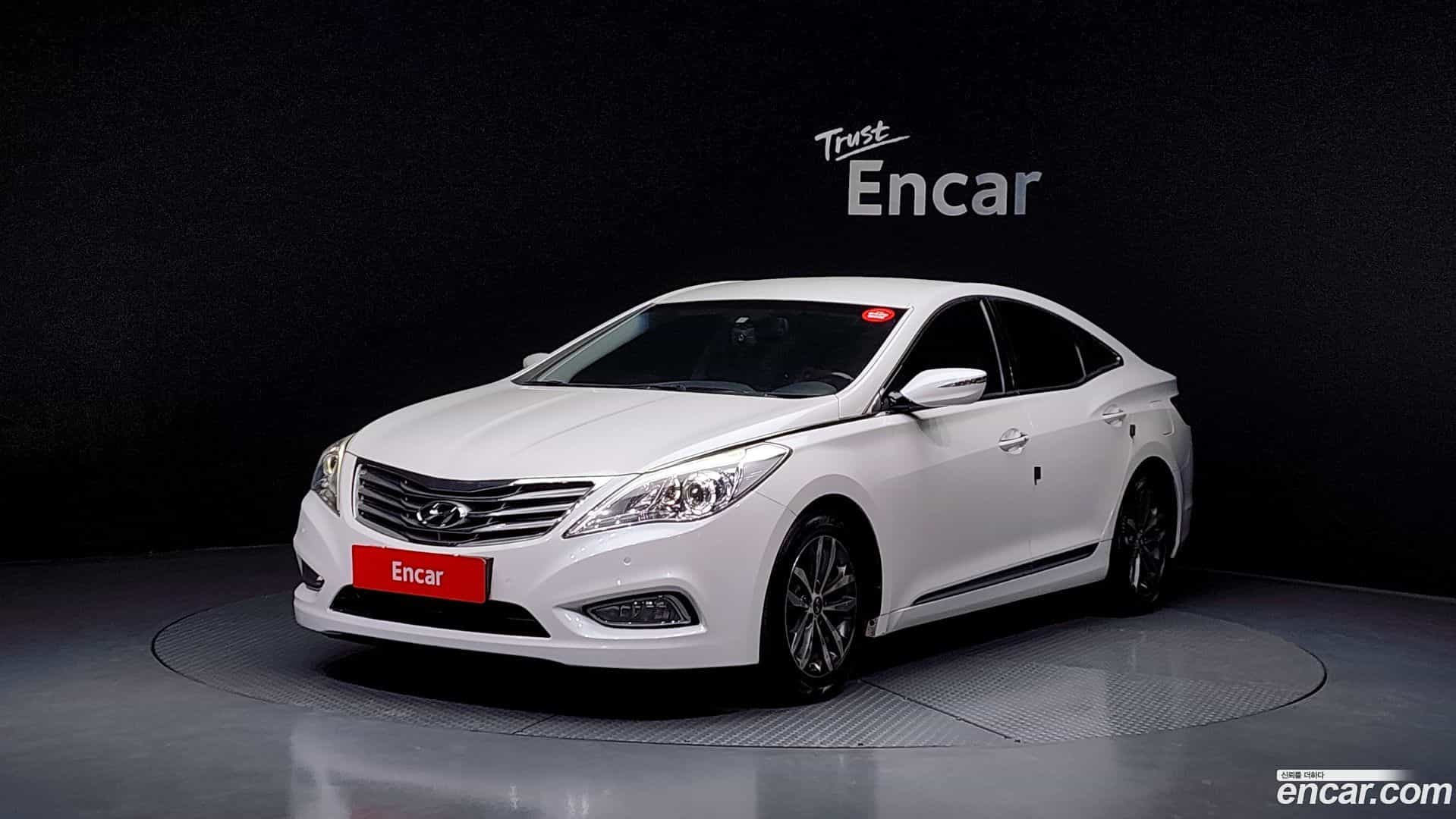 Grandeur Hyundai 2012.5-OUTER-001