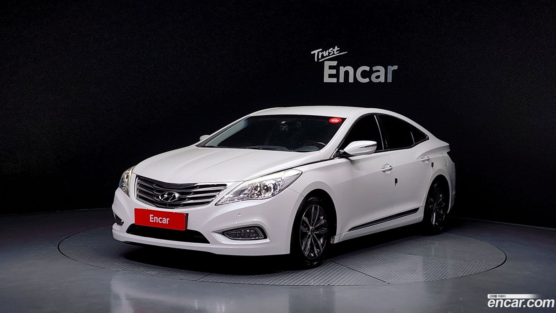 Main__Slider__Photo:Grandeur Hyundai 2012.5-0