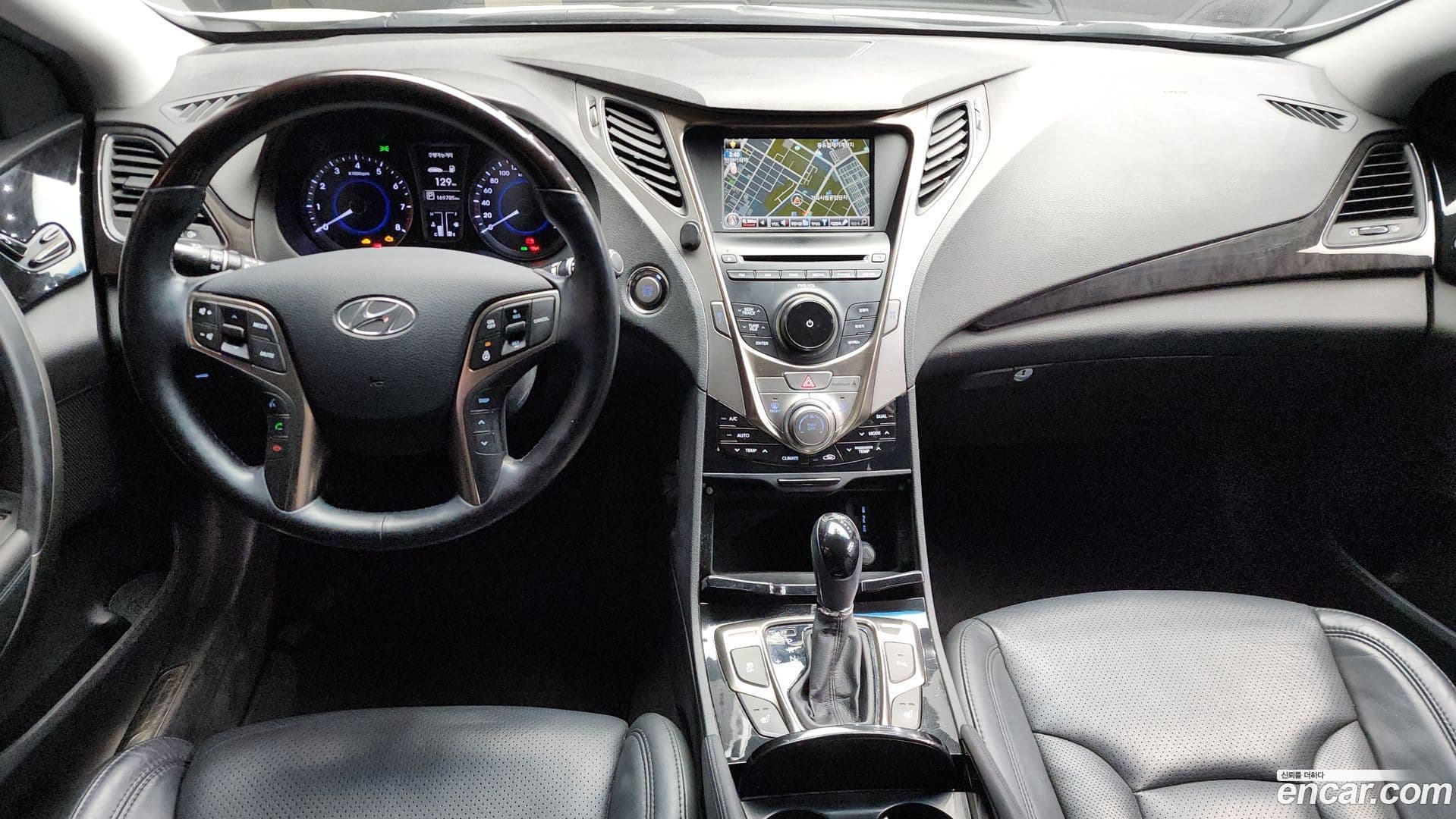 Main__Slider__Photo:Grandeur Hyundai 2012.5-6