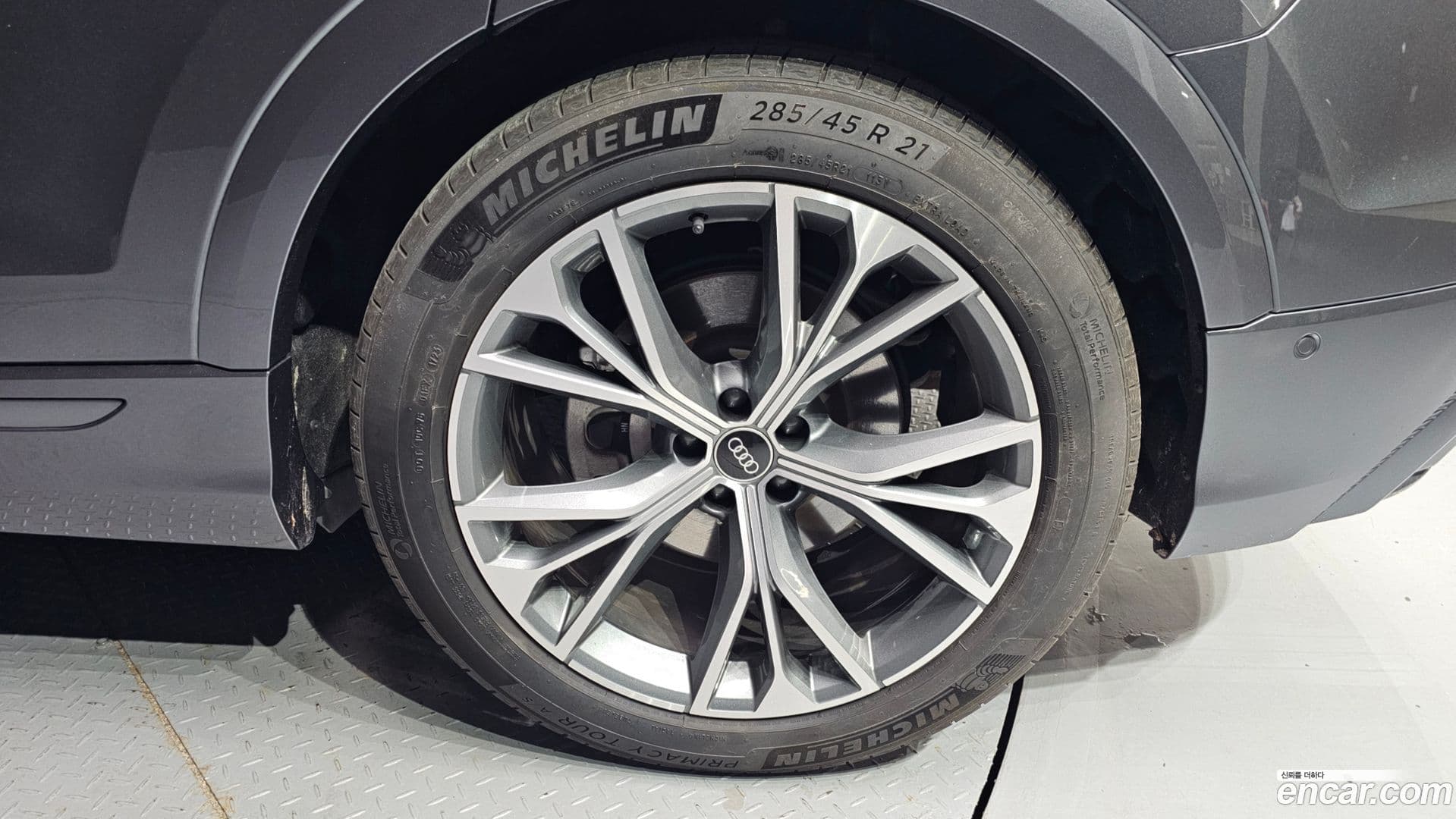 Main__Slider__Photo:Q8 Audi 2021.5-4