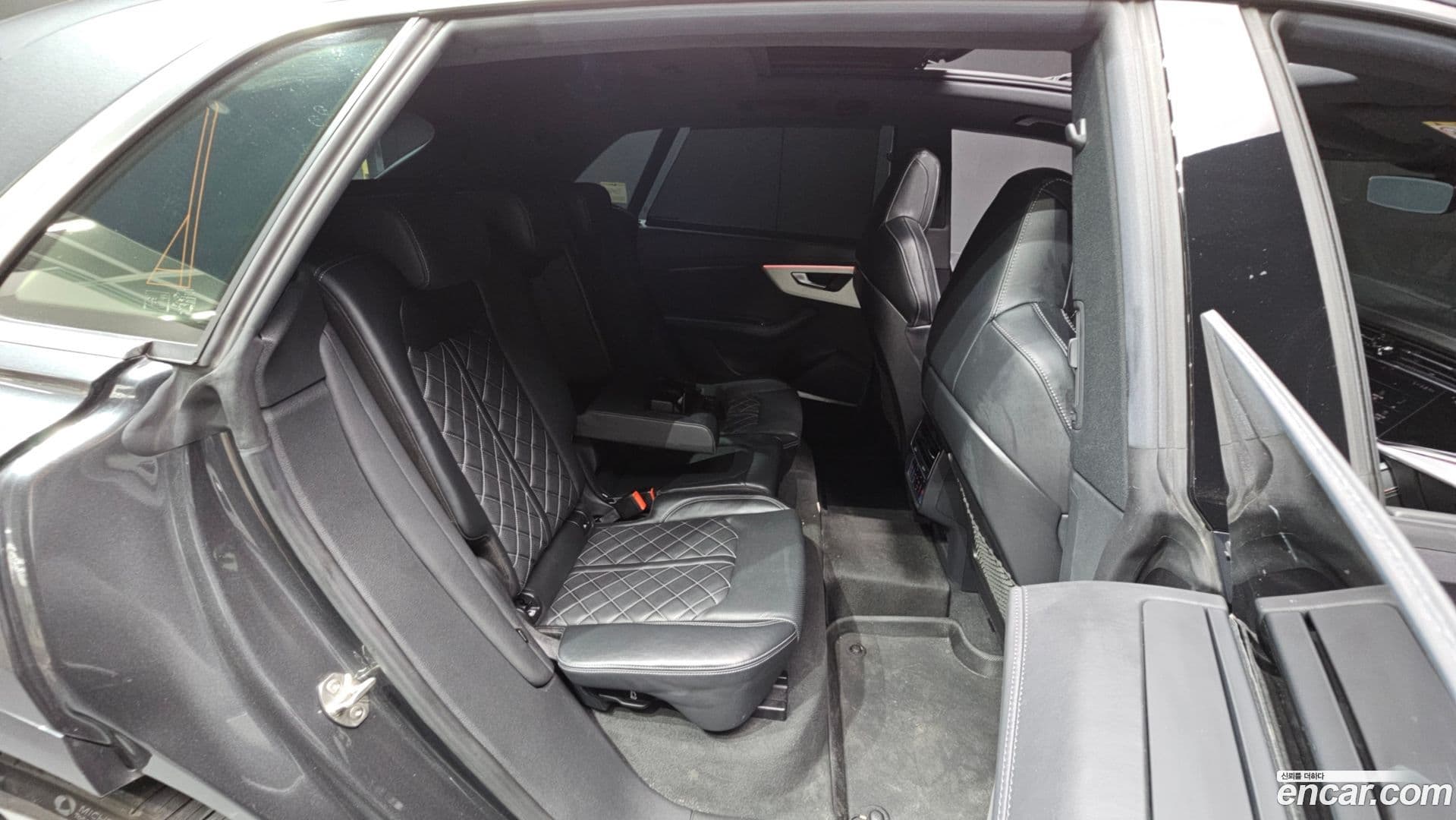 Main__Slider__Photo:Q8 Audi 2021.5-11