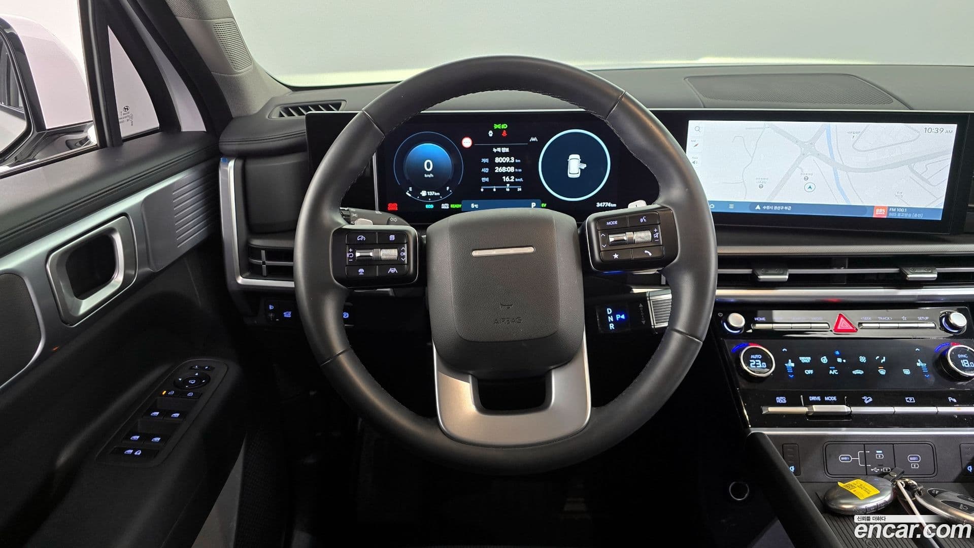 Main__Slider__Photo:Santafe Hyundai 2023.10-12