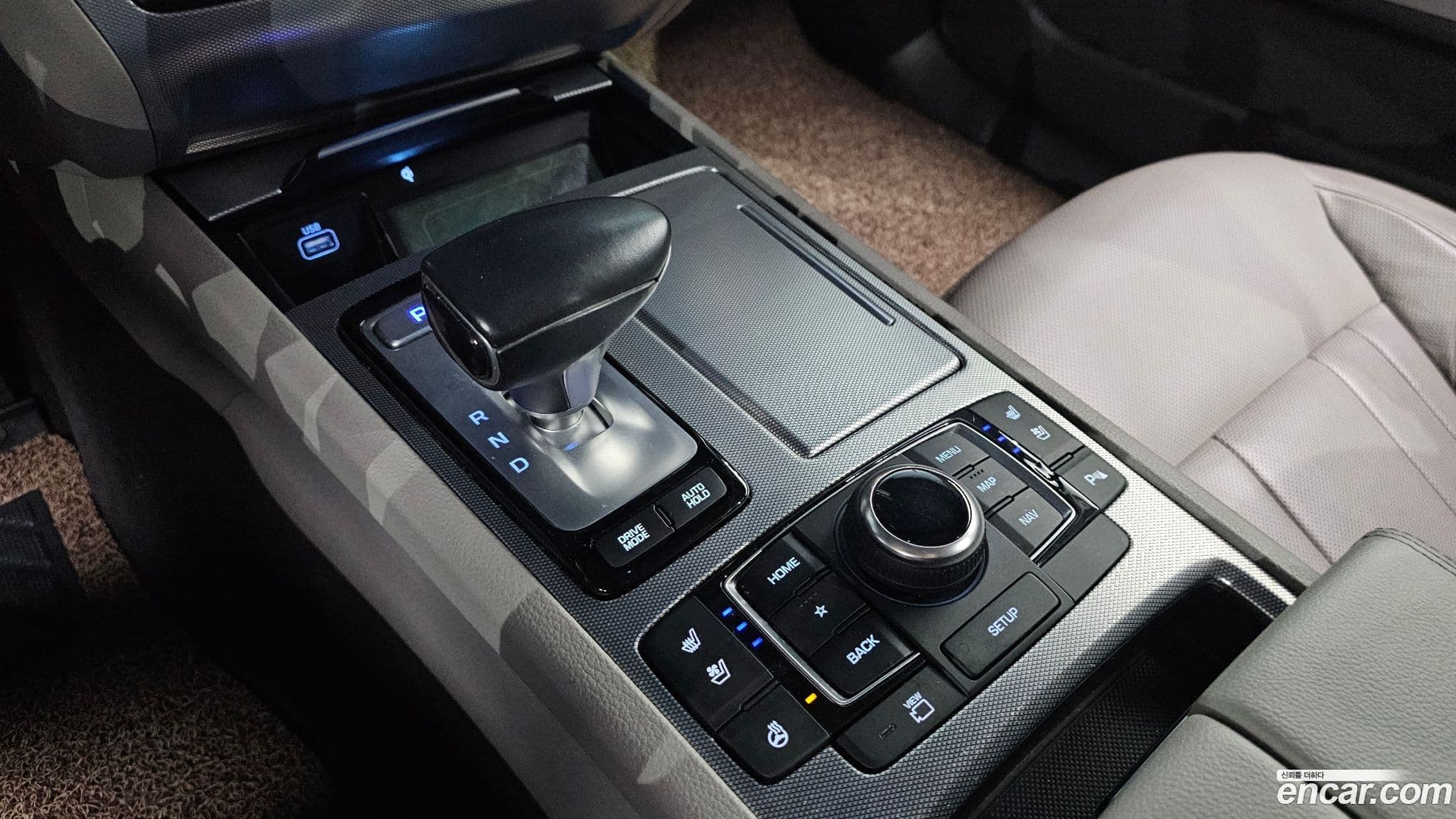 Main__Slider__Photo:G80 Genesis 2019.7-8