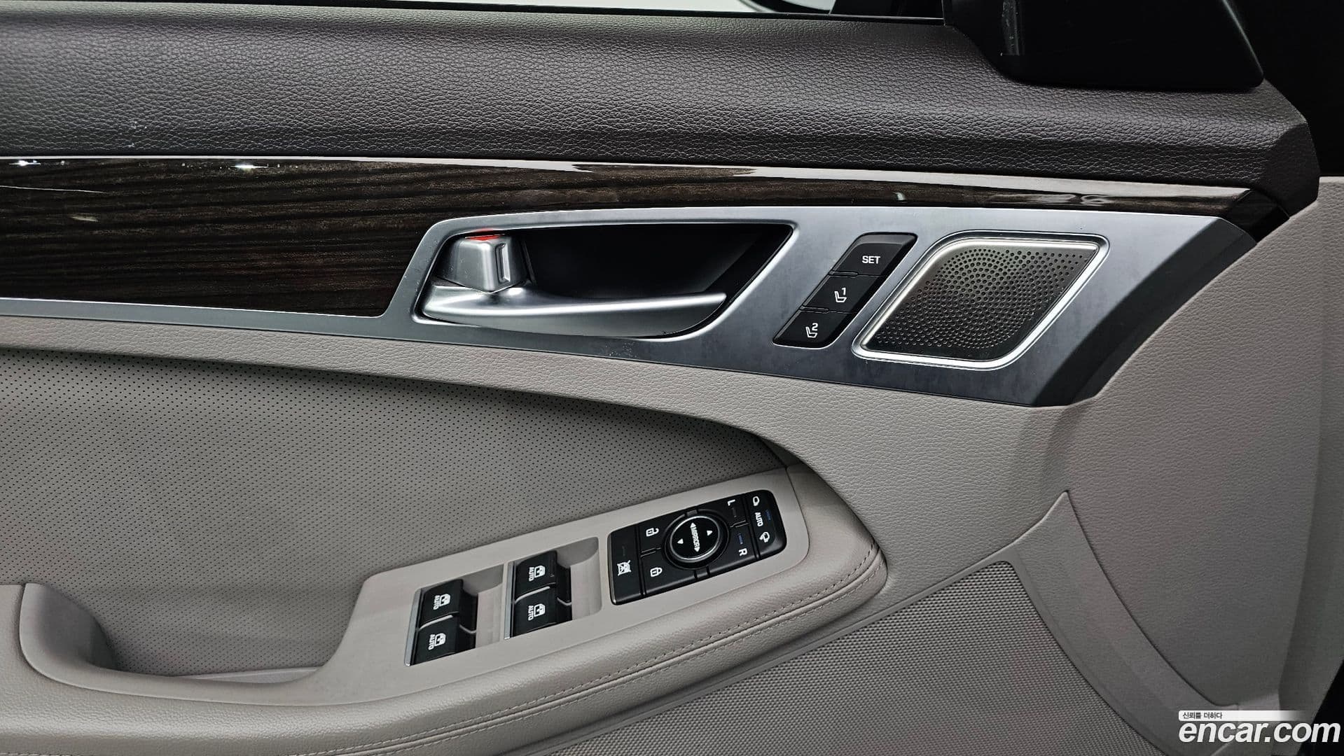 Main__Slider__Photo:G80 Genesis 2019.7-12