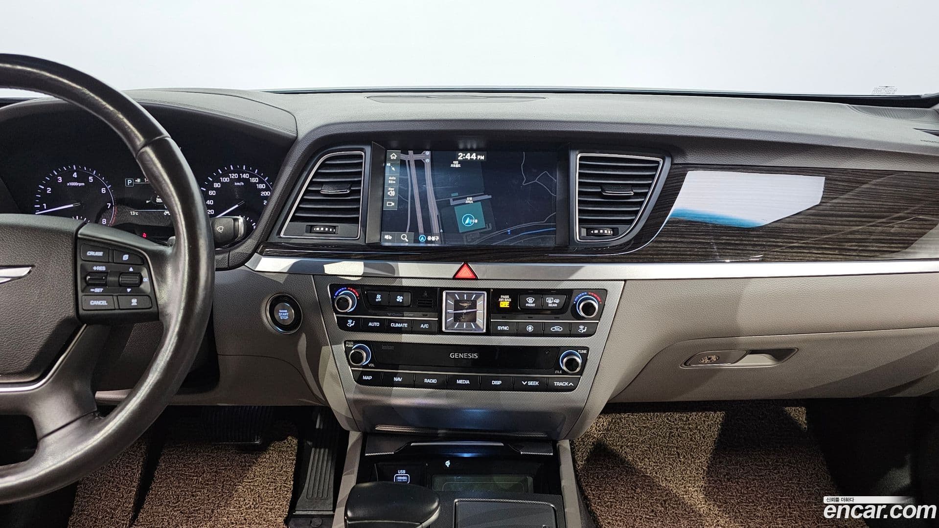 Main__Slider__Photo:G80 Genesis 2019.7-16