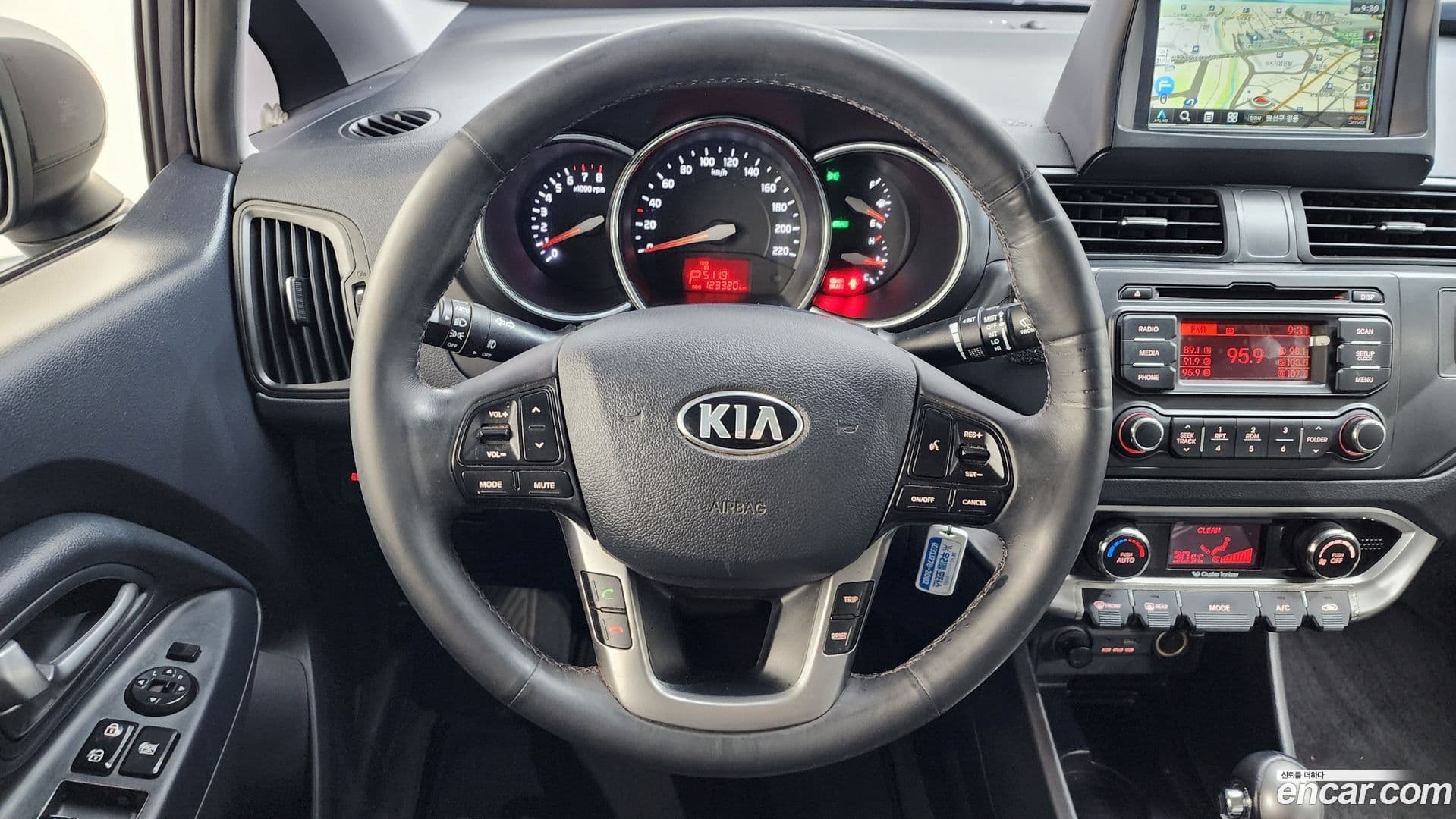 Main__Slider__Photo:pride Kia 2013.6-12