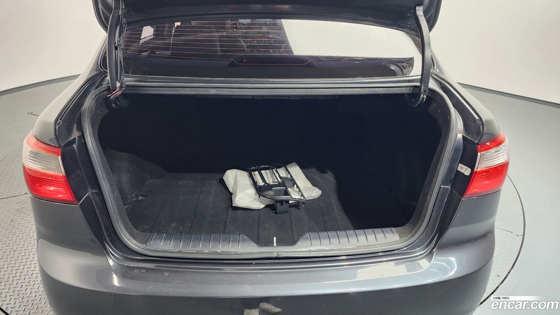 Main__Slider__Photo:pride Kia 2013.6-19