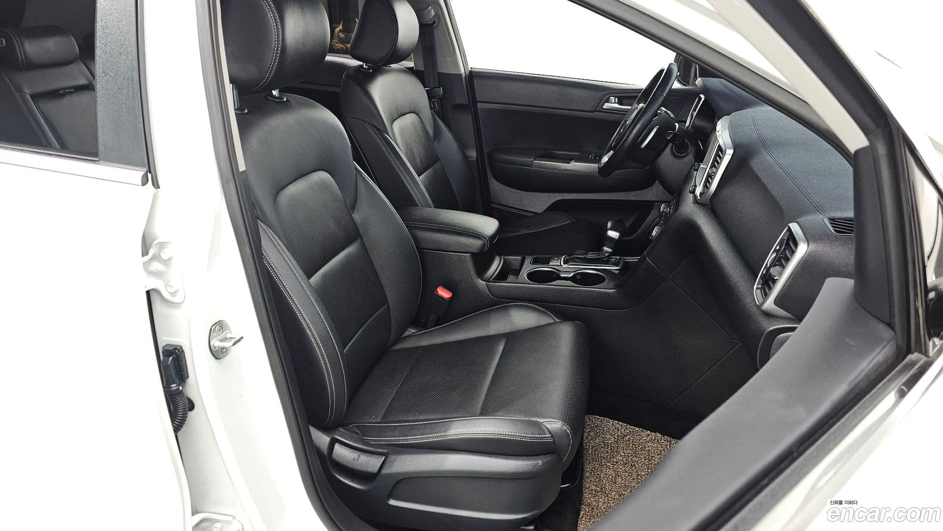 Main__Slider__Photo:Sportage Kia 2019.5-9