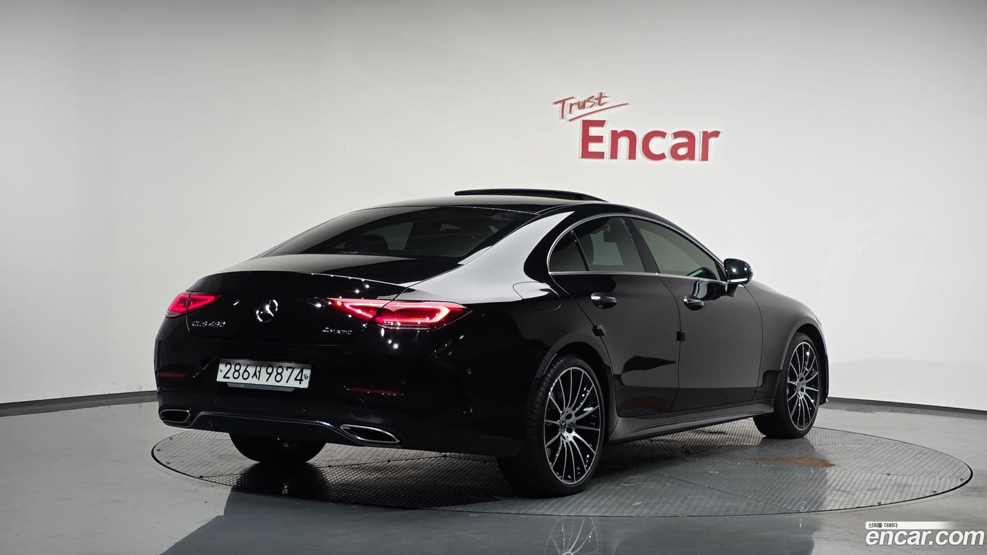 Main__Slider__Photo:CLS-Class Mercedes-Benz 2020.4-1