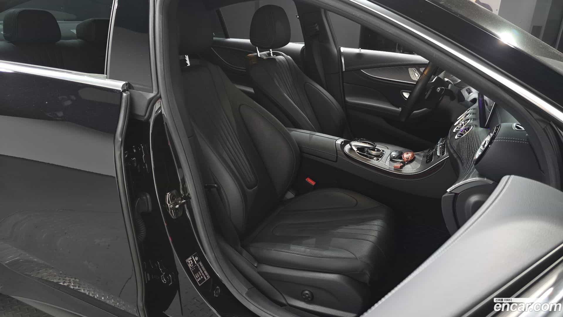 CLS-Class Mercedes-Benz 2020.4-INNER-010