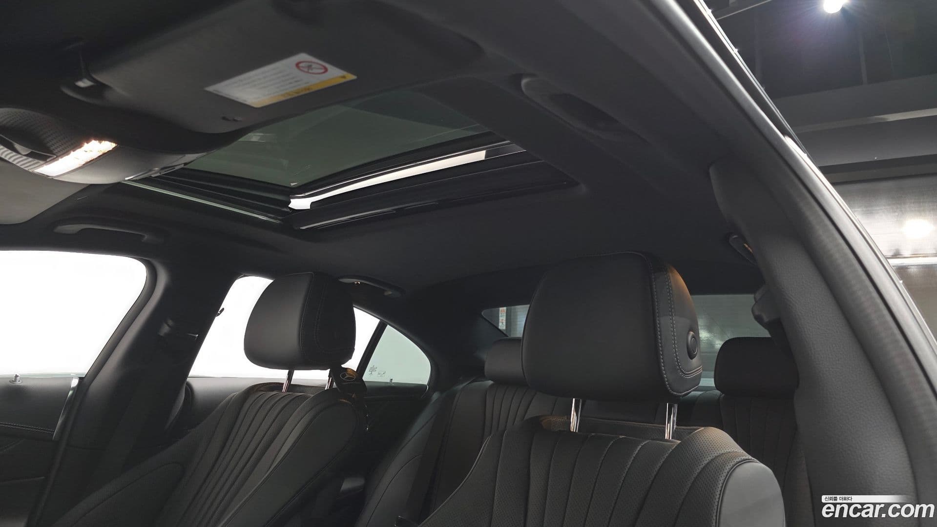 Main__Slider__Photo:CLS-Class Mercedes-Benz 2020.4-18