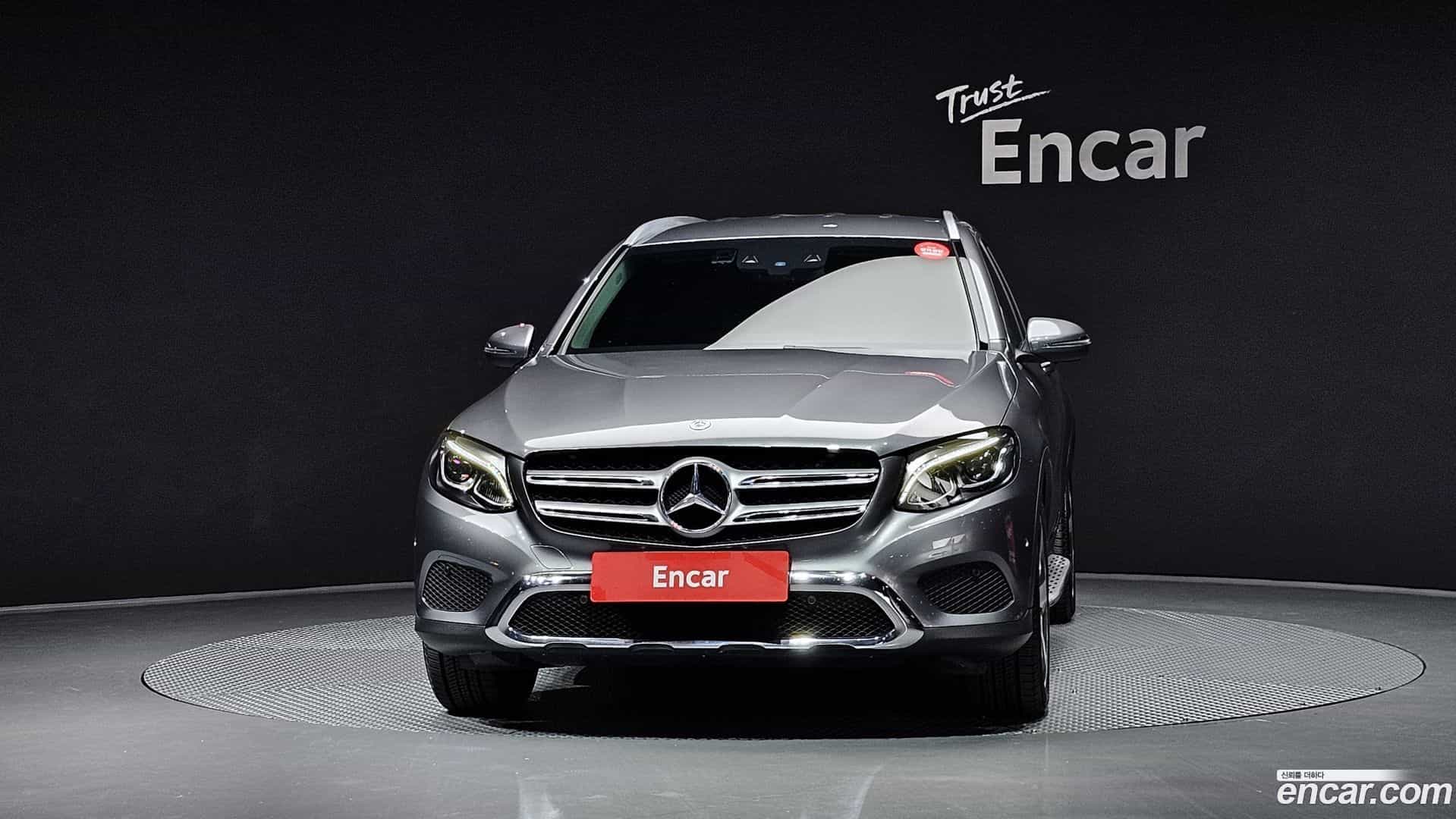 GLC-Class Mercedes-Benz 2019.6-OUTER-003