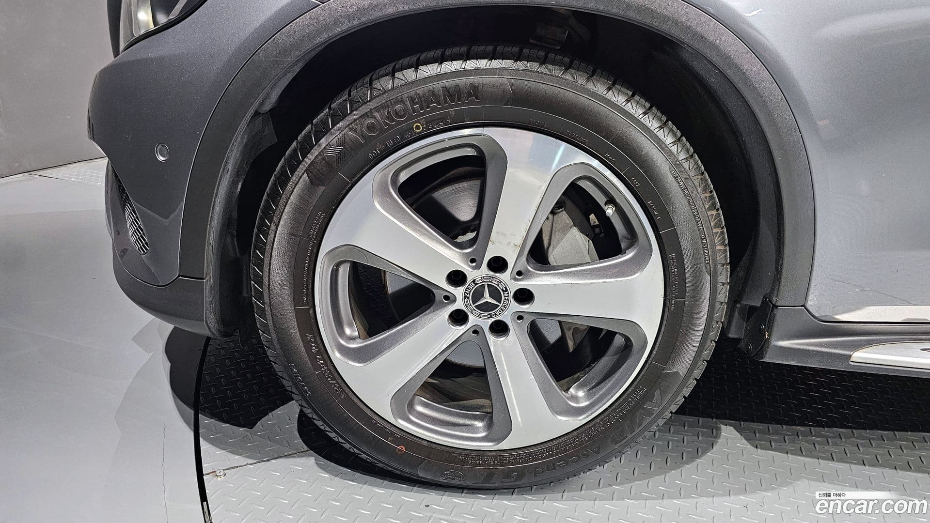 Main__Slider__Photo:GLC-Class Mercedes-Benz 2019.6-4