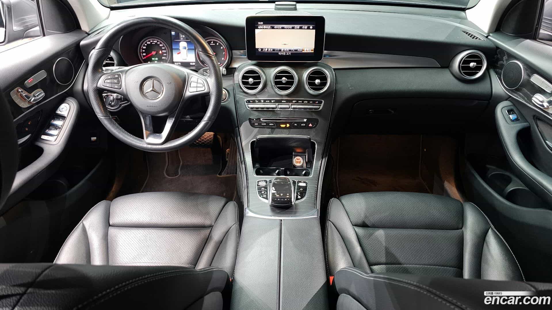 GLC-Class Mercedes-Benz 2019.6-INNER-007