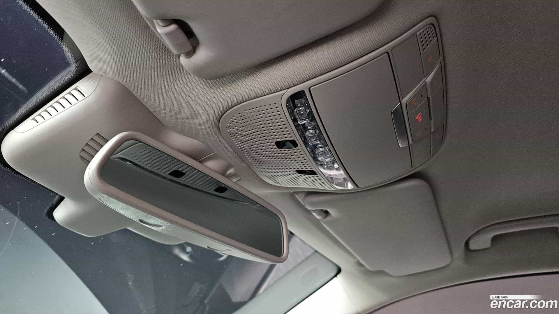 GLC-Class Mercedes-Benz 2019.6-OPTION-020