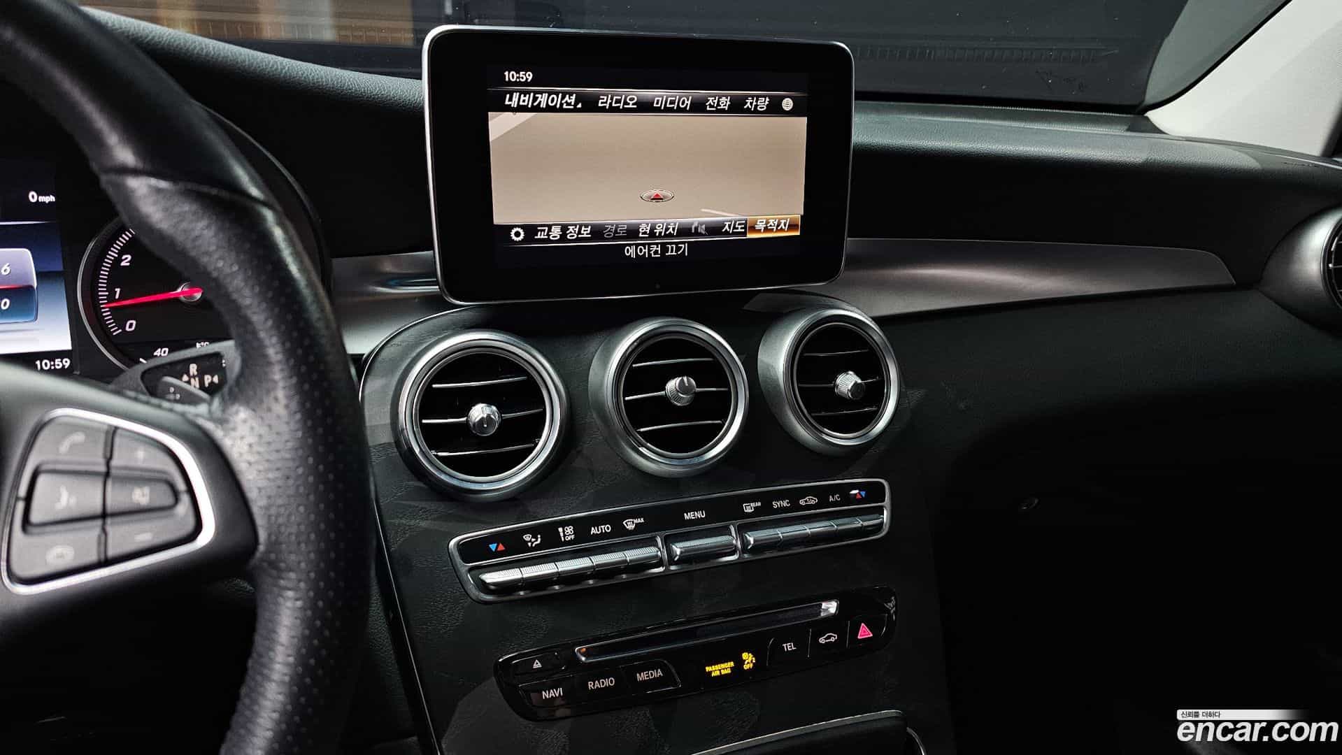 GLC-Class Mercedes-Benz 2019.6-OPTION-021