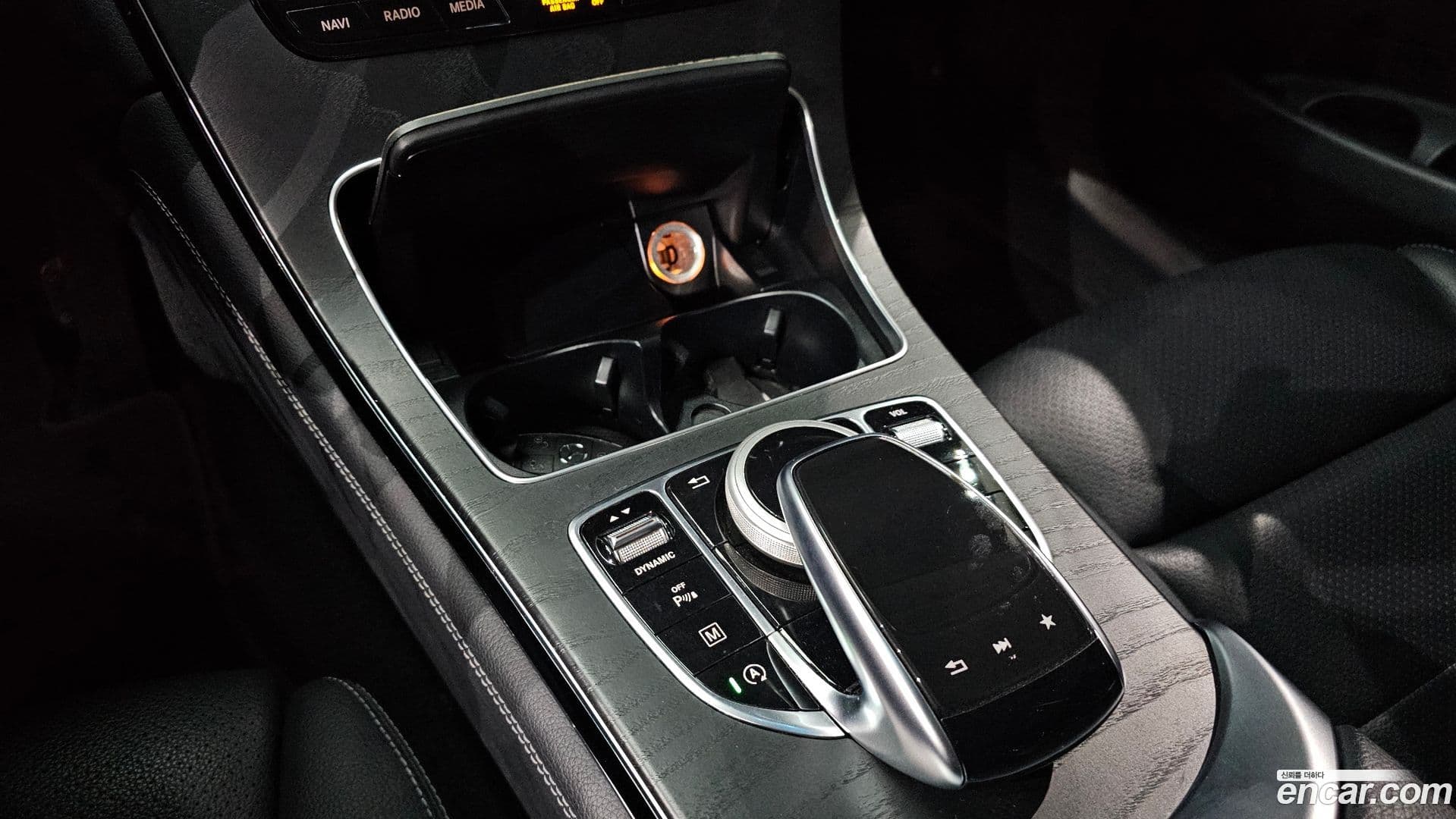 Main__Slider__Photo:GLC-Class Mercedes-Benz 2019.6-18