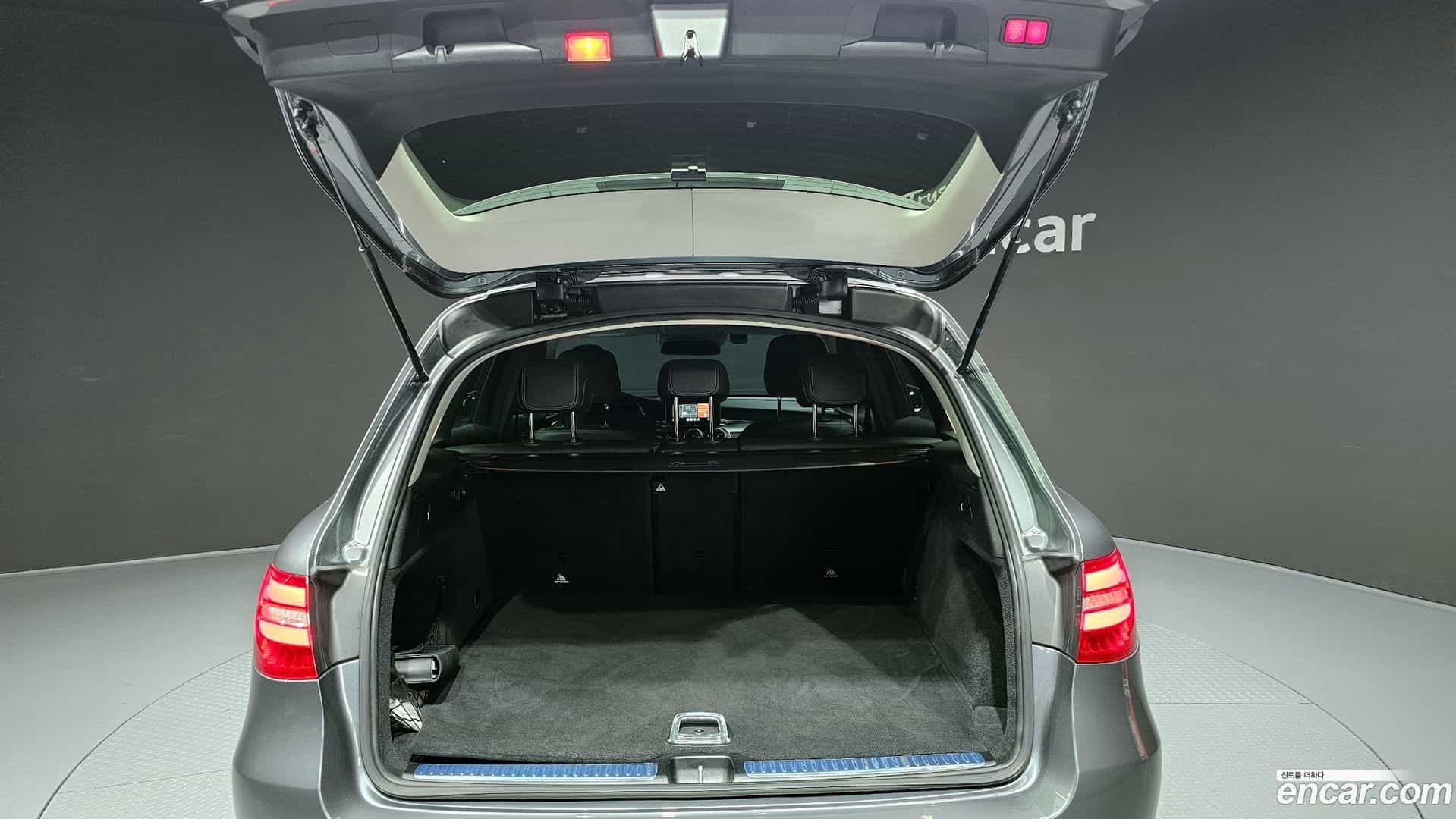 GLC-Class Mercedes-Benz 2019.6-OPTION-024