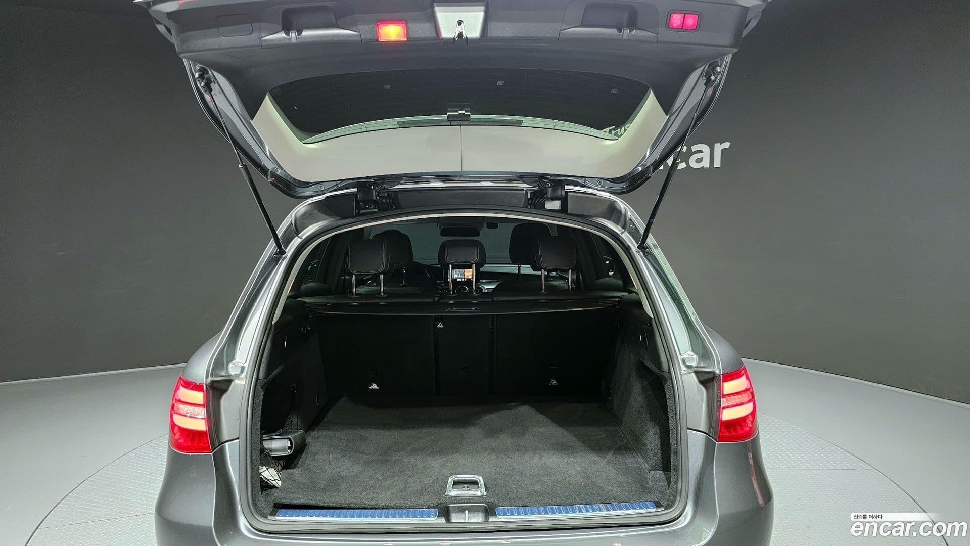 Main__Slider__Photo:GLC-Class Mercedes-Benz 2019.6-19