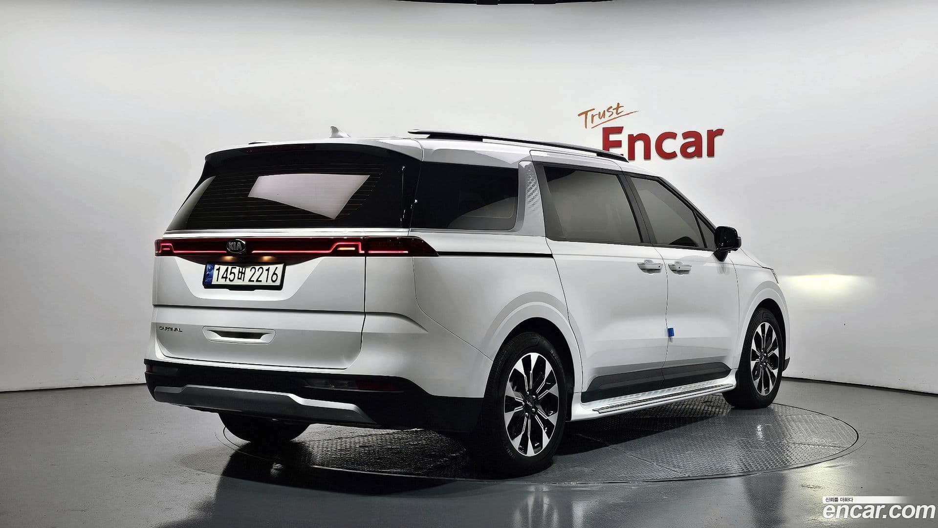 Main__Slider__Photo:Canival Kia 2021.3-1