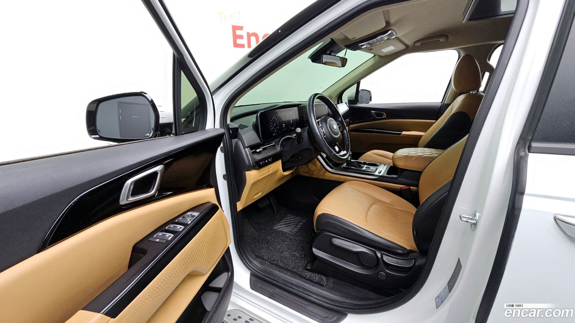 Main__Slider__Photo:Canival Kia 2021.3-9