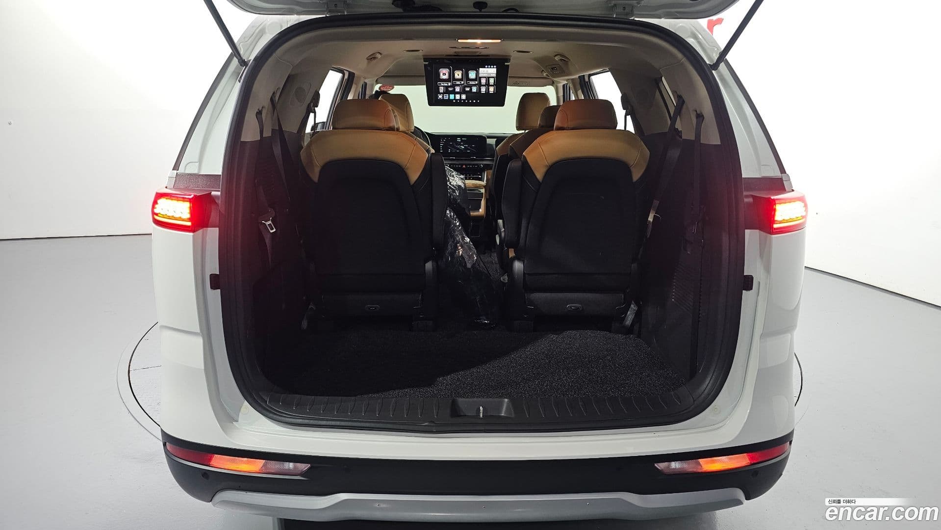 Main__Slider__Photo:Canival Kia 2021.3-19