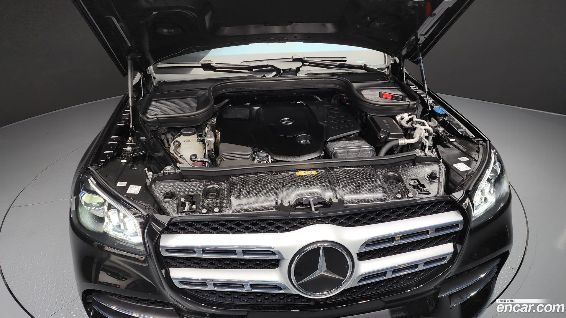 Main__Slider__Photo:GLS-Class Mercedes-Benz 2022.5-5