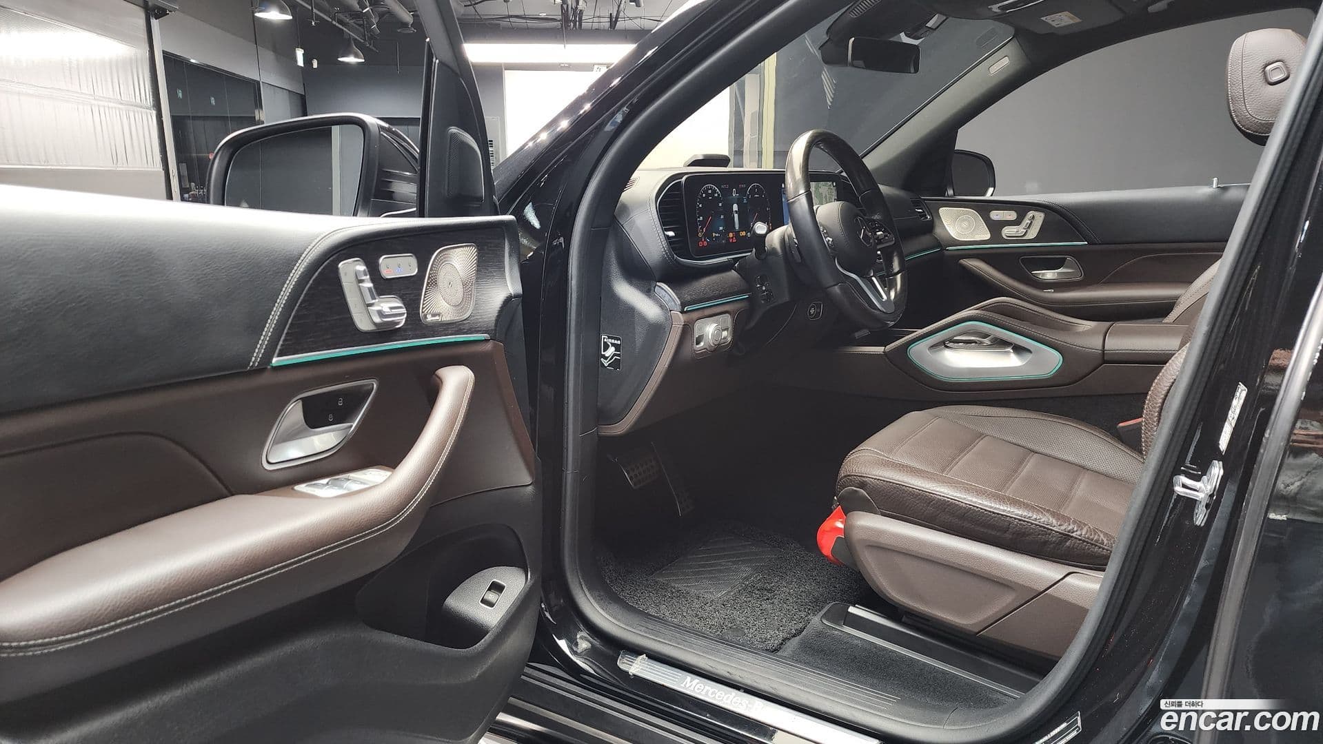 Main__Slider__Photo:GLS-Class Mercedes-Benz 2022.5-9