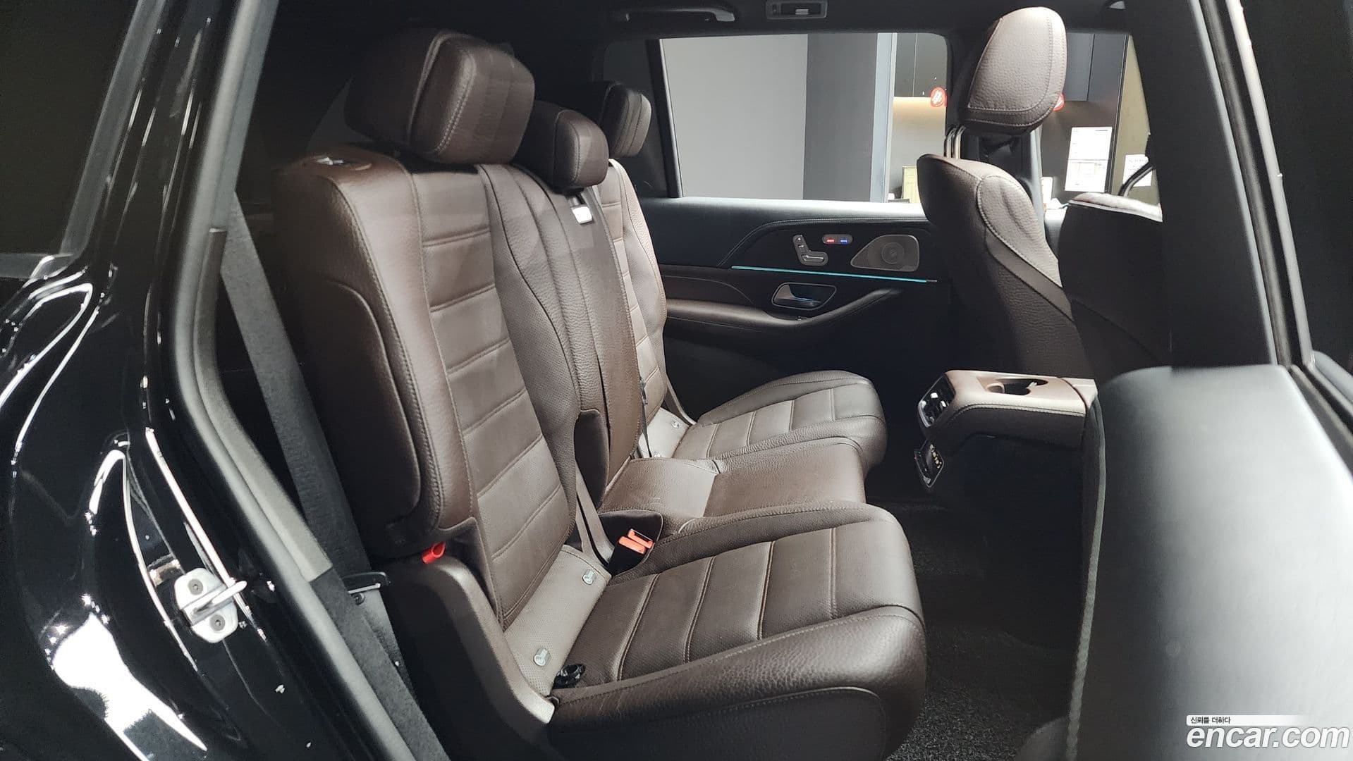 Main__Slider__Photo:GLS-Class Mercedes-Benz 2022.5-11