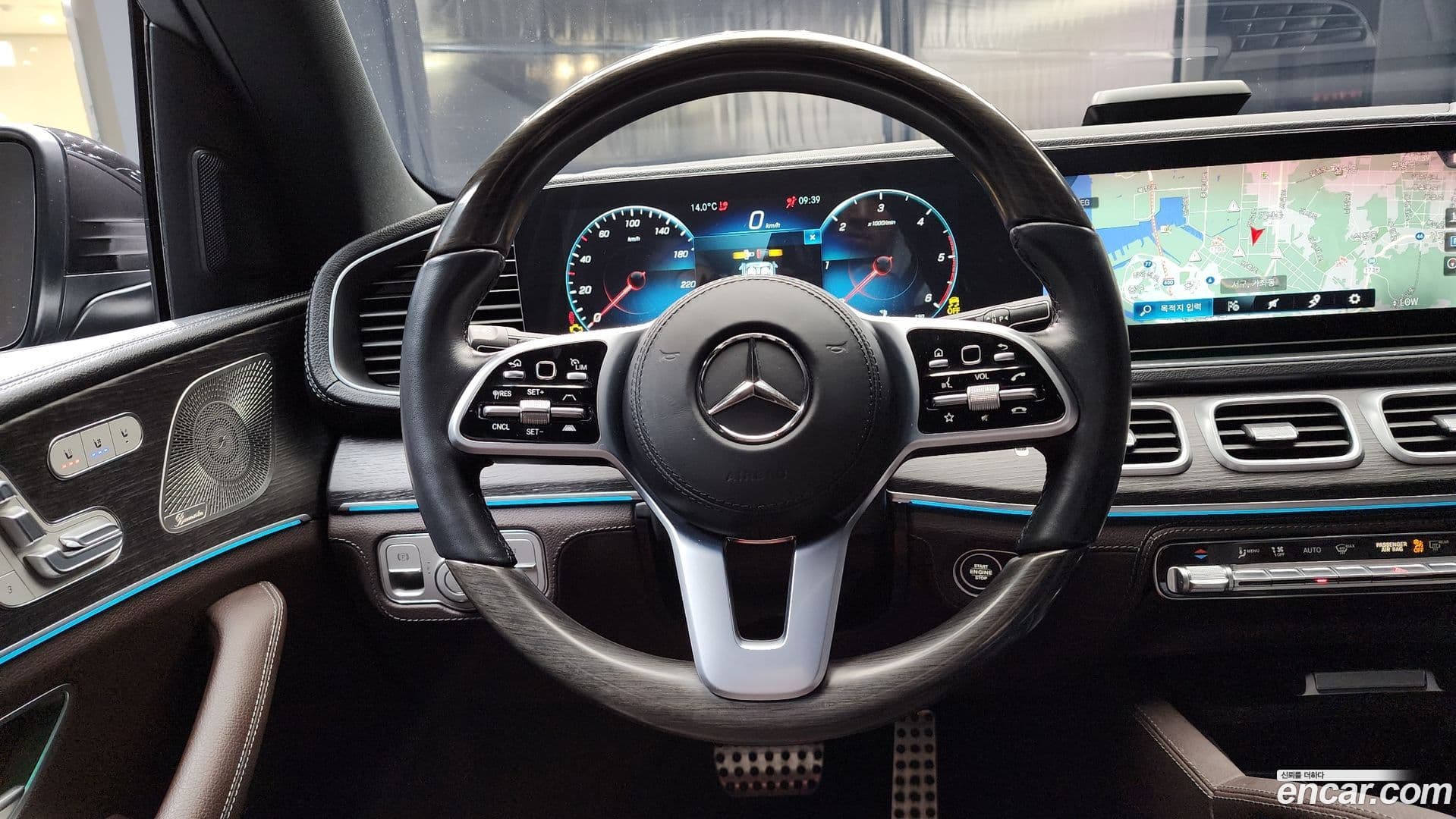 Main__Slider__Photo:GLS-Class Mercedes-Benz 2022.5-12